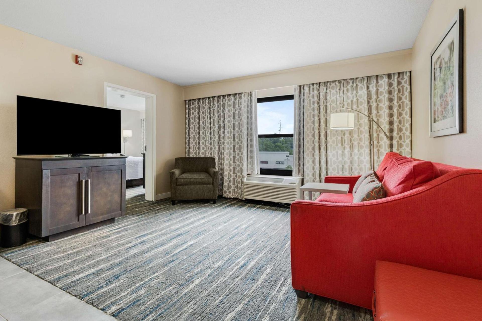 Hampton Inn & Suites Memphis-Wolfchase Galleria photo 24