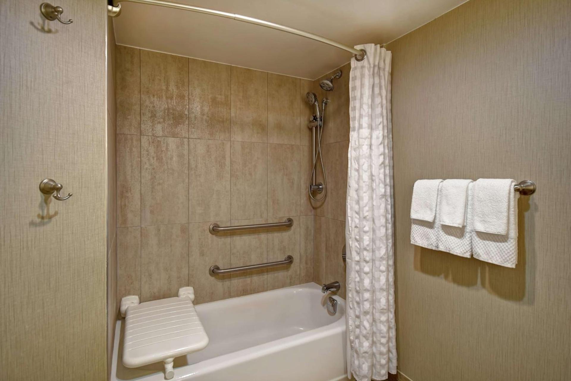 Embassy Suites Montgomery - Hotel & Conference Center photo 26