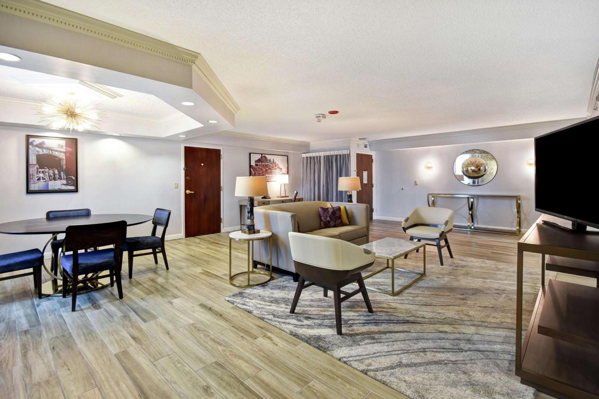 Embassy Suites Montgomery - Hotel & Conference Center photo 34