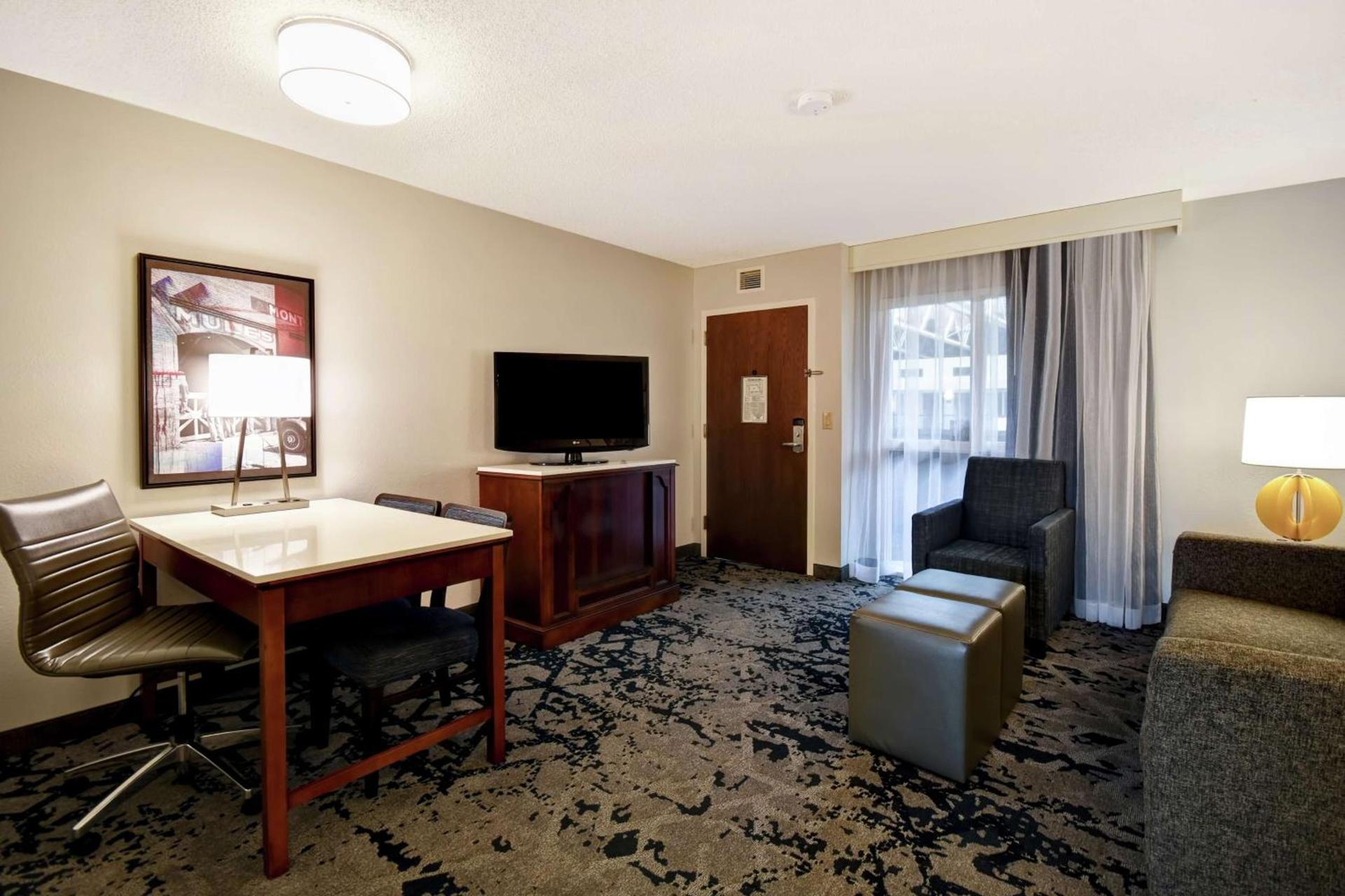 Embassy Suites Montgomery - Hotel & Conference Center photo 40