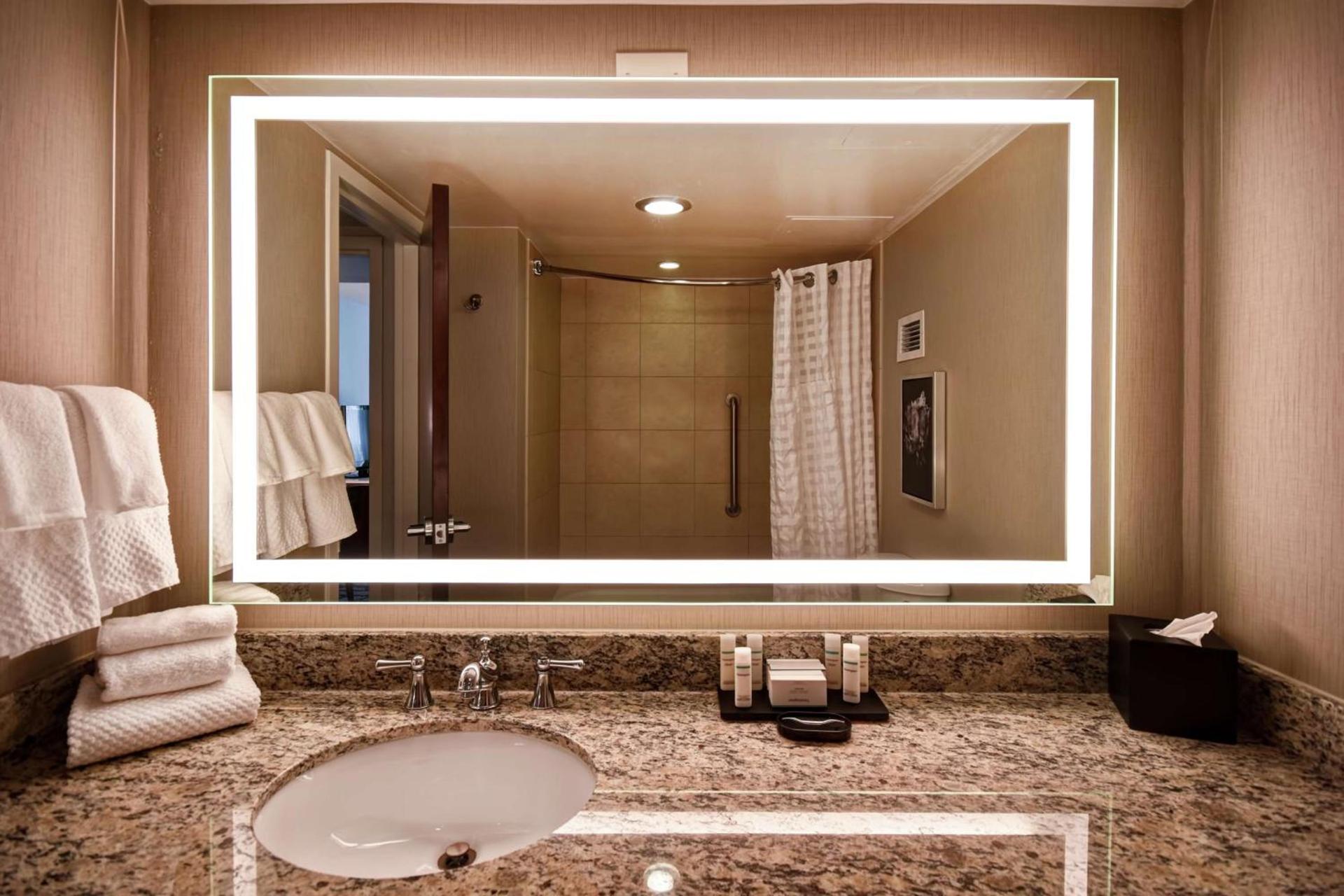 Embassy Suites Montgomery - Hotel & Conference Center photo 43