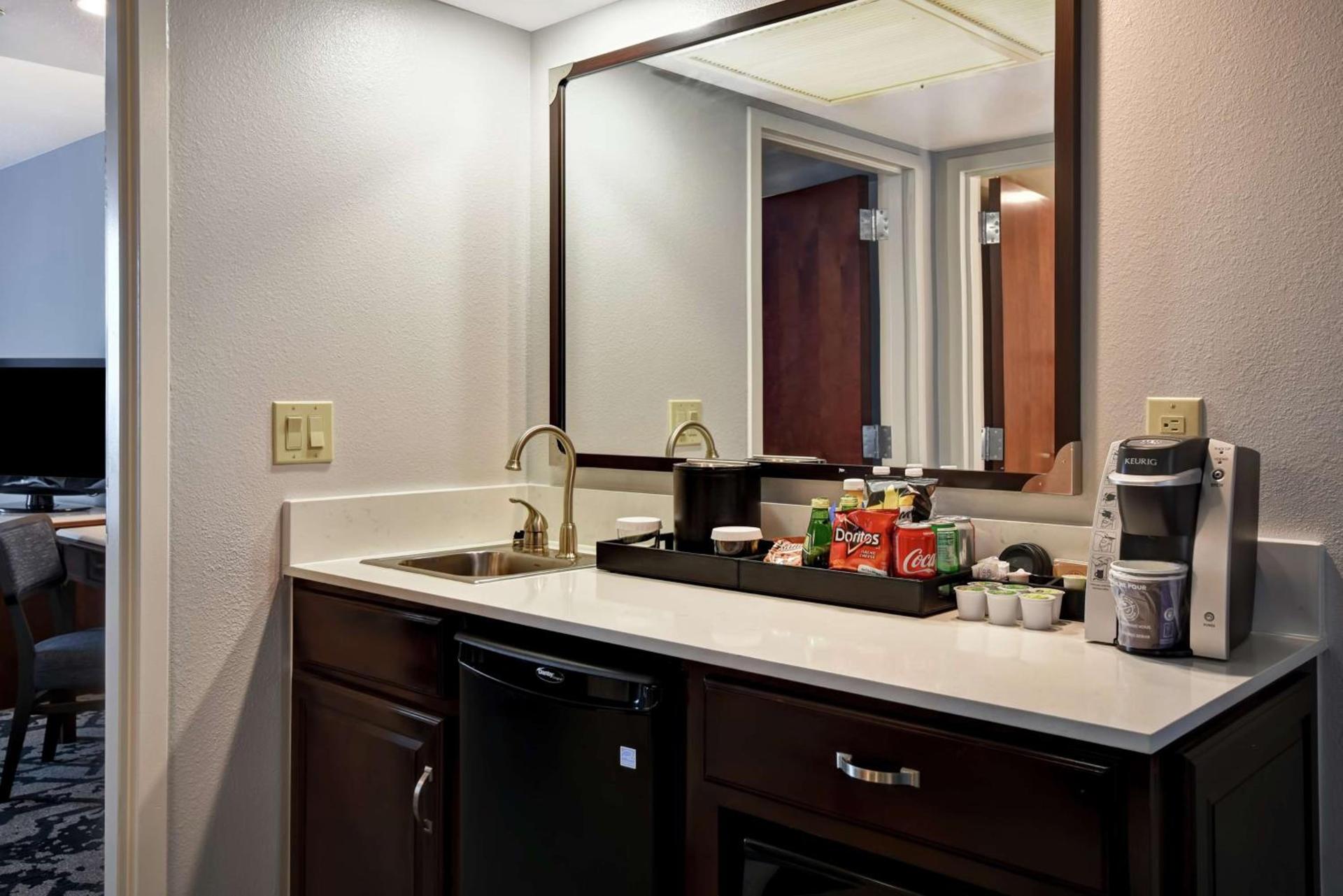 Embassy Suites Montgomery - Hotel & Conference Center photo 54