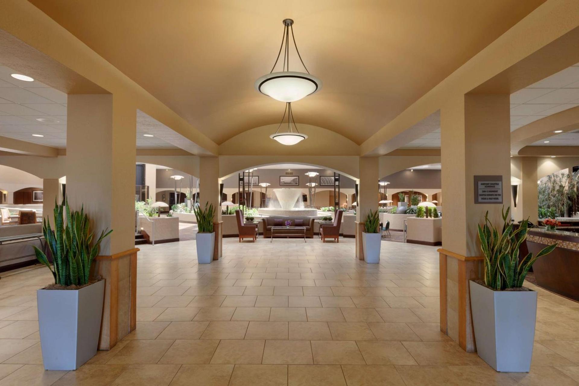 Embassy Suites by Hilton Kansas City International Airport photo 10
