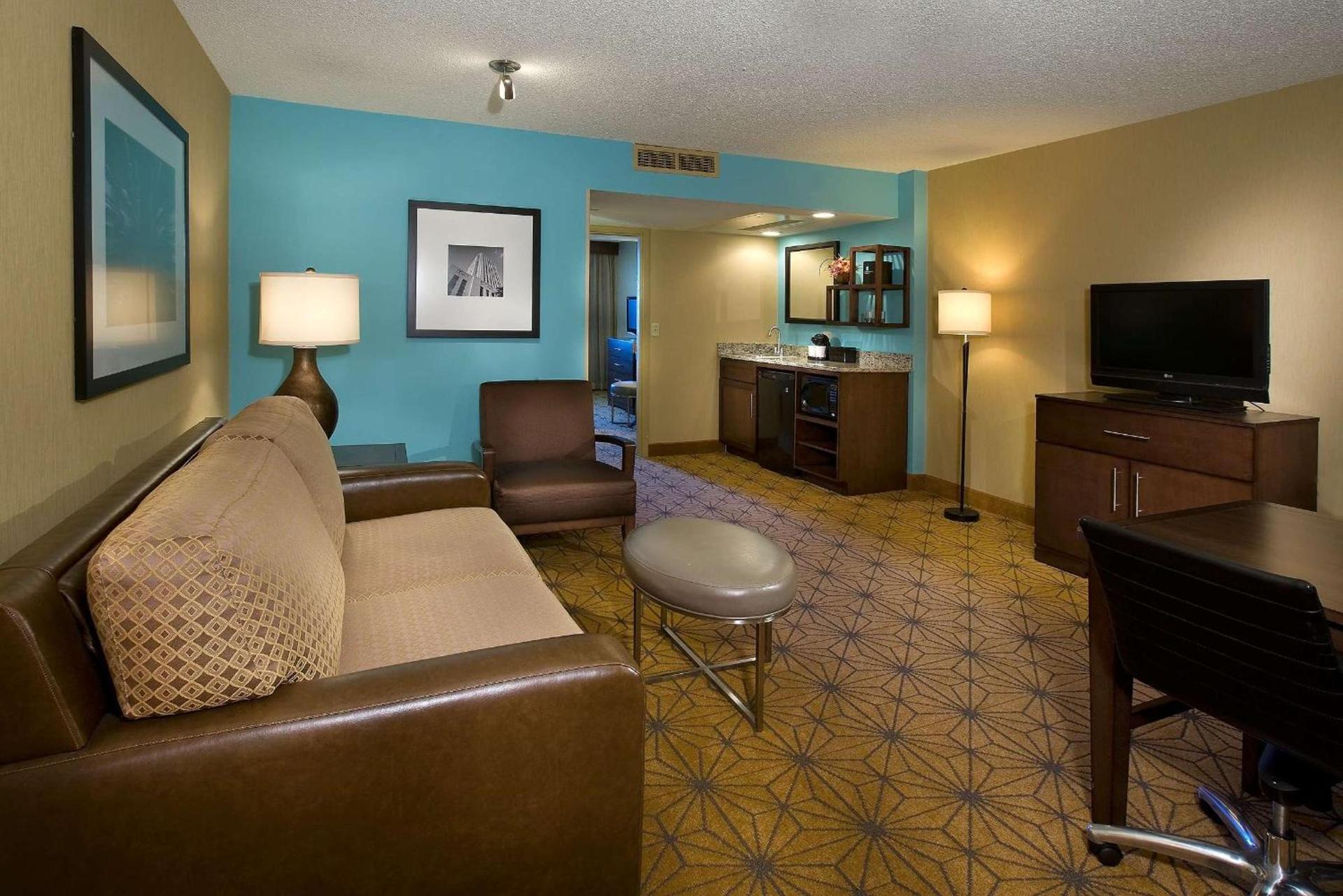 Embassy Suites by Hilton Kansas City International Airport photo 28