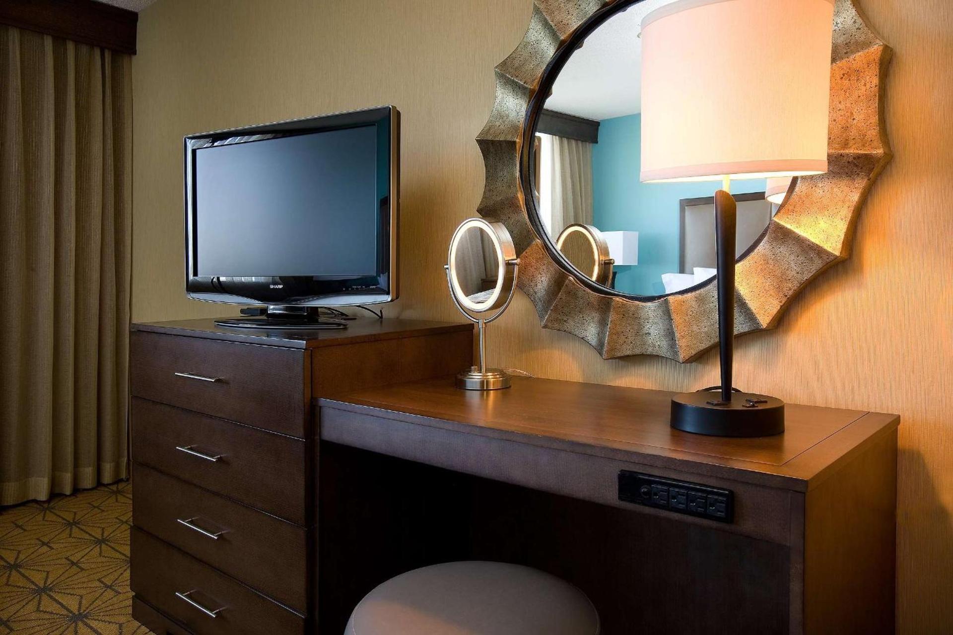Embassy Suites by Hilton Kansas City International Airport photo 33