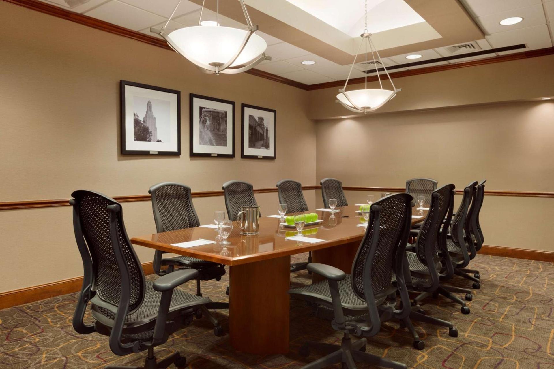 Embassy Suites by Hilton Kansas City International Airport photo 53