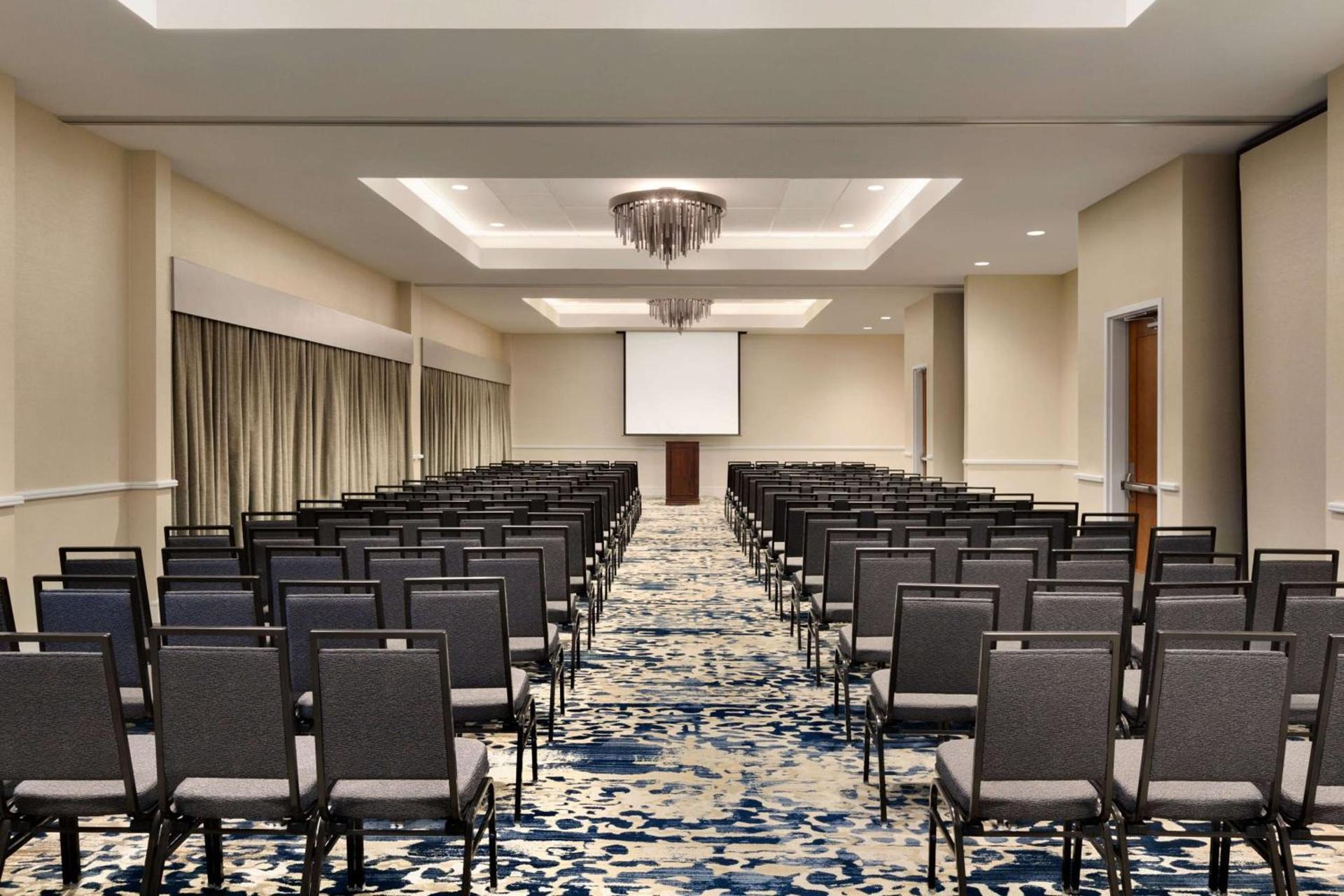 Embassy Suites by Hilton Monterey Bay Seaside photo 14