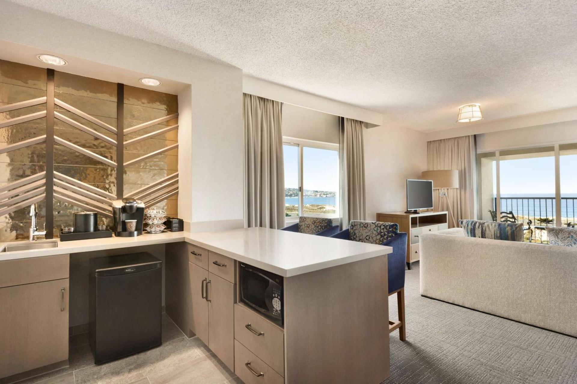 Embassy Suites by Hilton Monterey Bay Seaside photo 25
