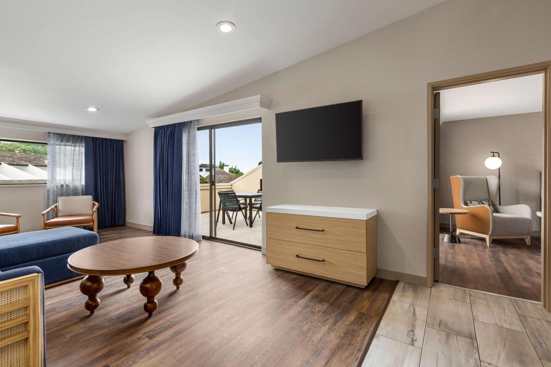 Hilton Garden Inn Monterey photo 56