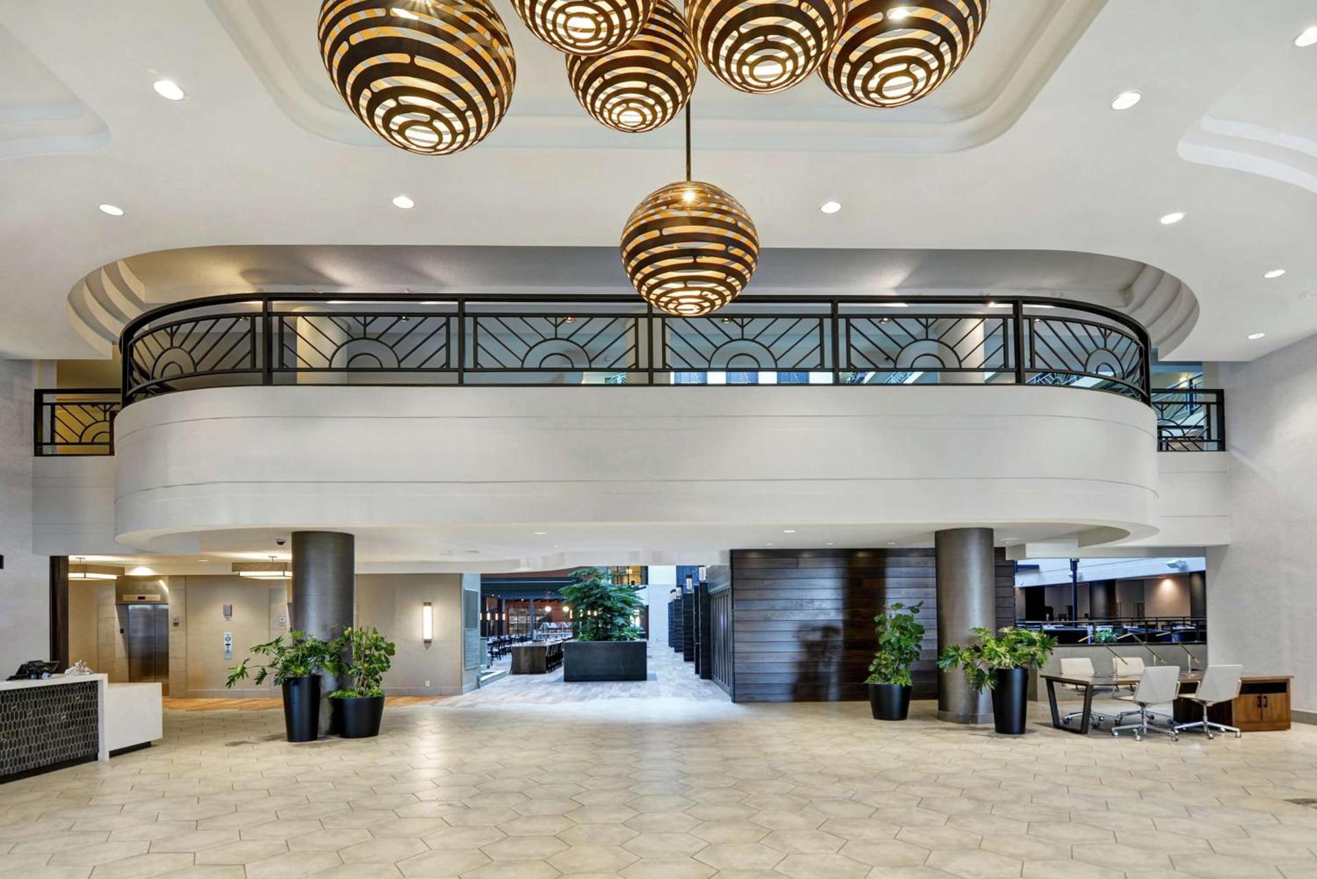 Embassy Suites by Hilton Minneapolis Airport photo 4