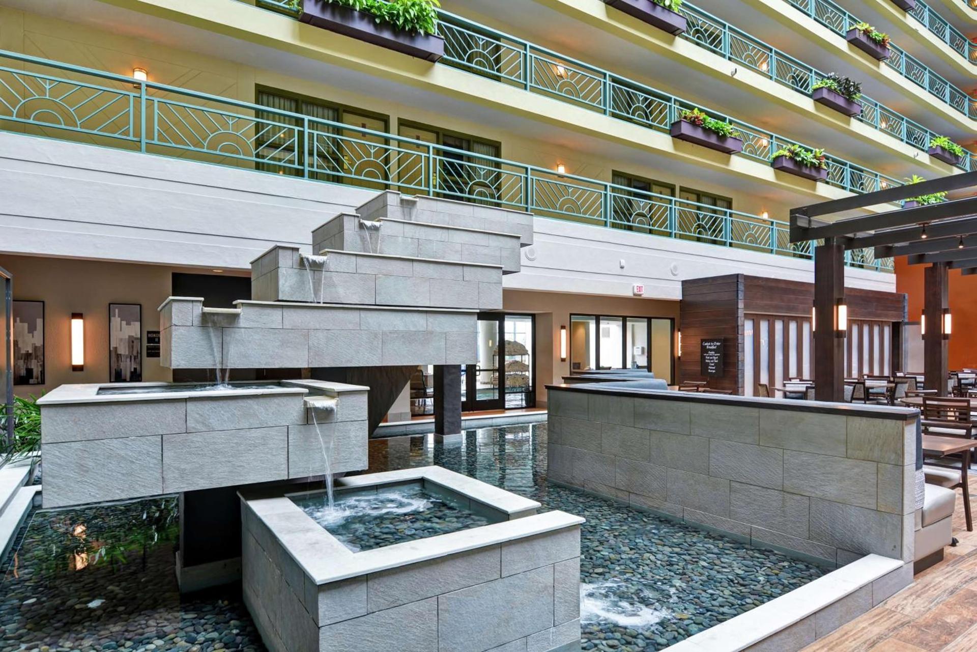 Embassy Suites by Hilton Minneapolis Airport photo 6