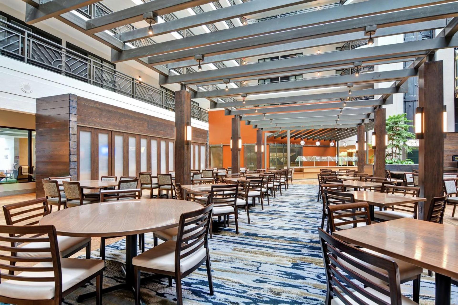 Embassy Suites by Hilton Minneapolis Airport photo 9