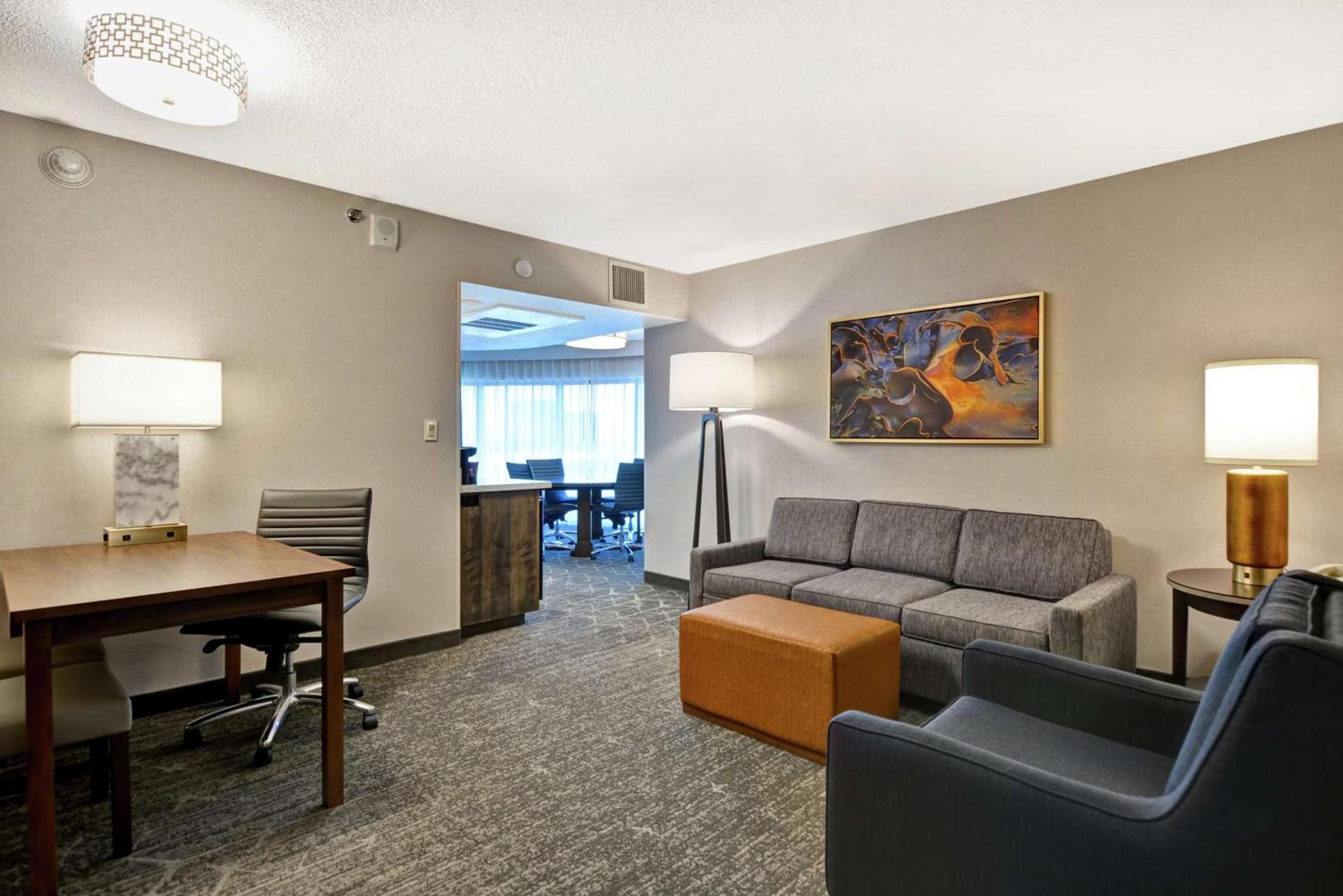 Embassy Suites by Hilton Minneapolis Airport photo 18