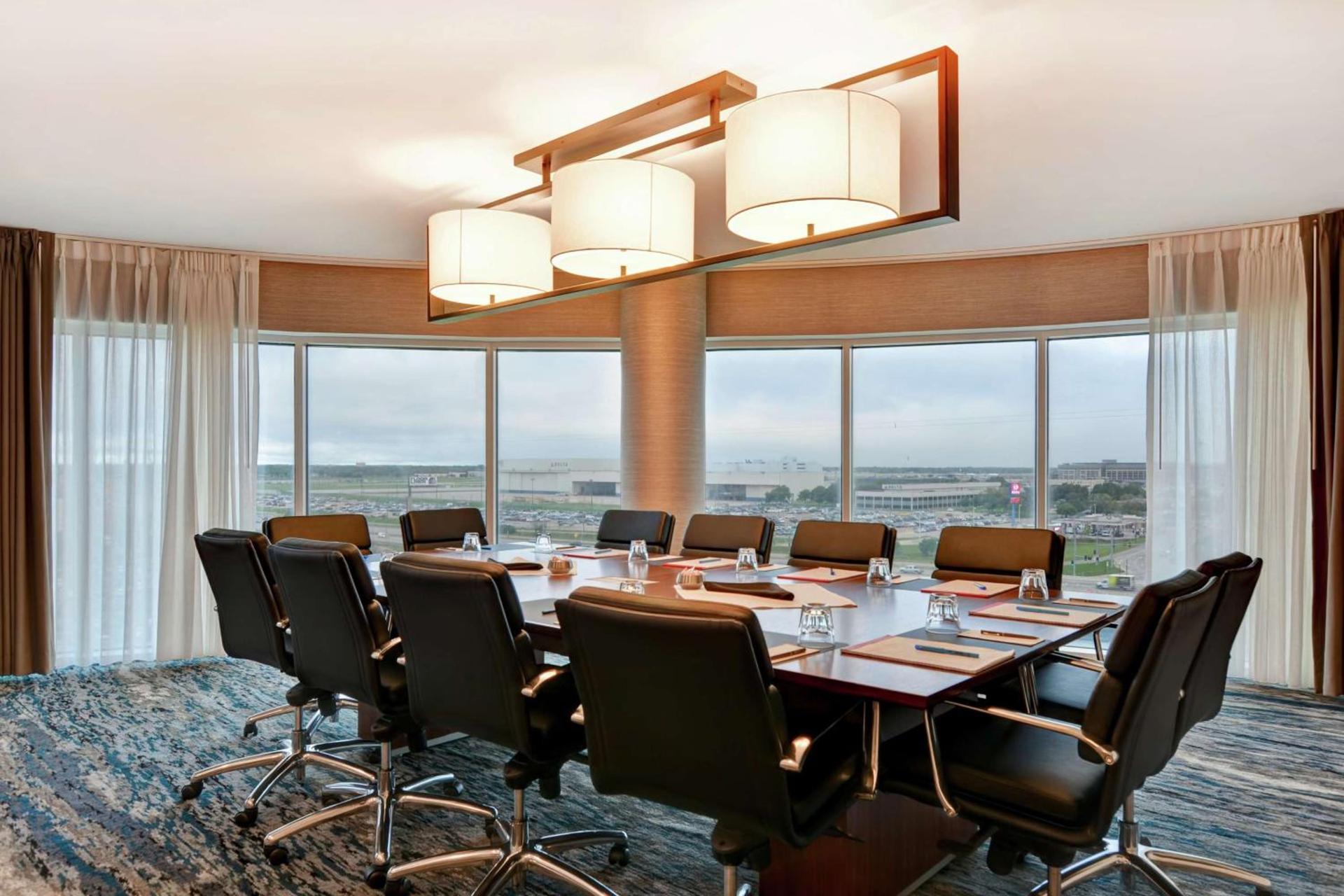 Embassy Suites by Hilton Minneapolis Airport photo 22