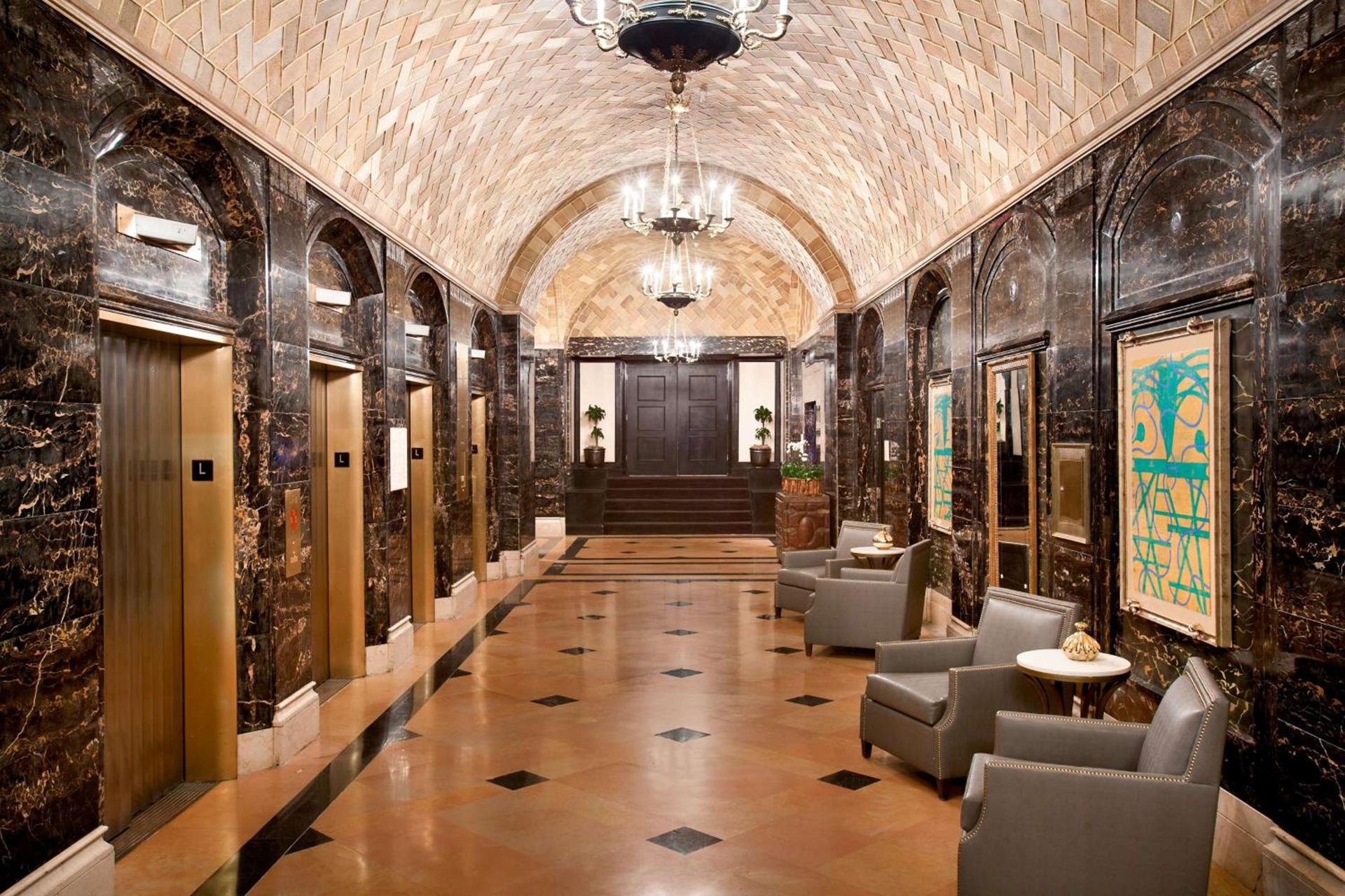 Hilton New Orleans / St. Charles Avenue photo 13
