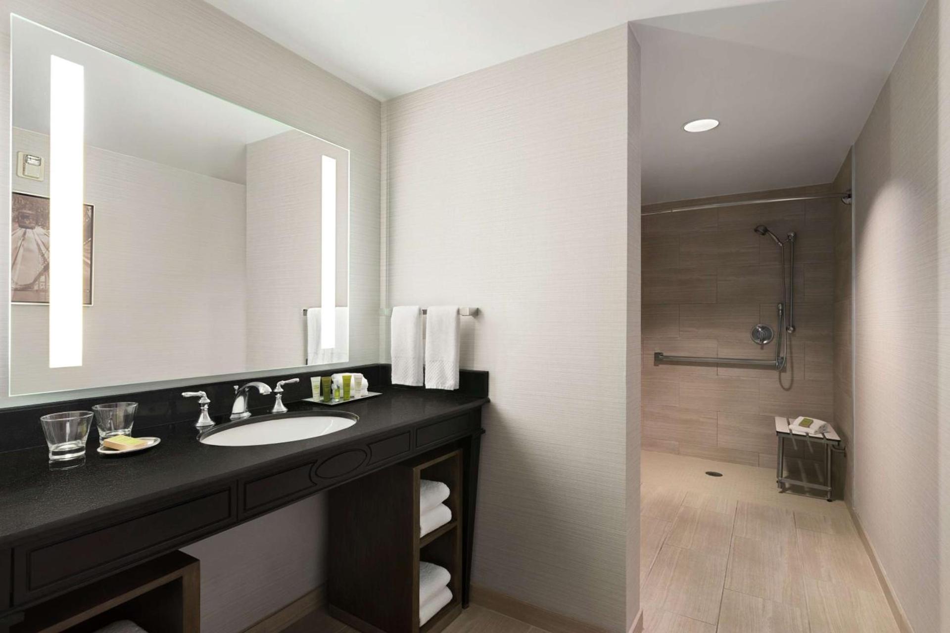 Hilton New Orleans / St. Charles Avenue photo 28