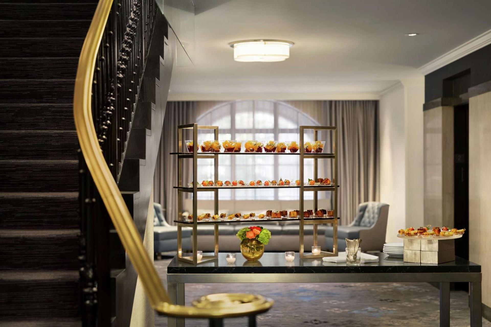 Hilton New Orleans / St. Charles Avenue photo 39