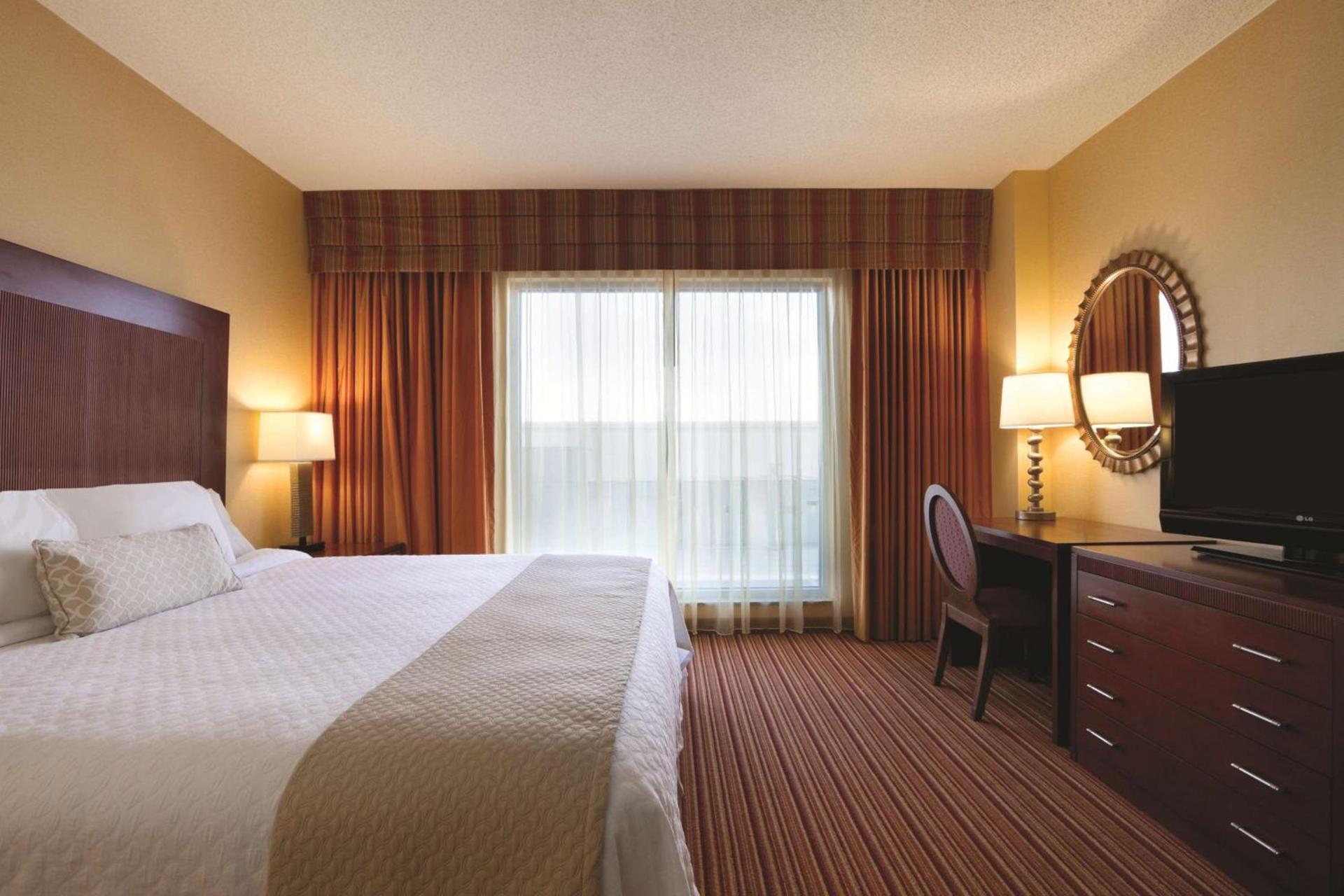 Embassy Suites by Hilton Norman Hotel & Conference Center photo 26