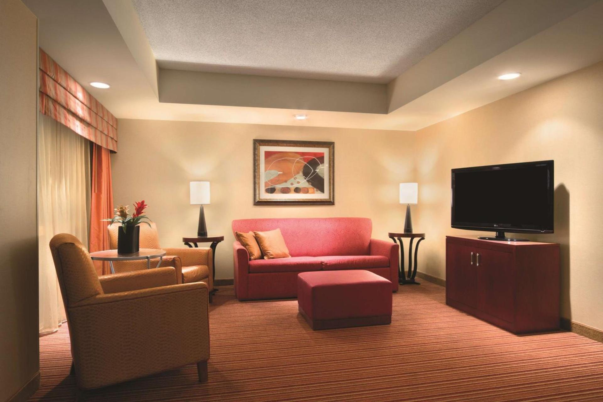 Embassy Suites by Hilton Norman Hotel & Conference Center photo 43