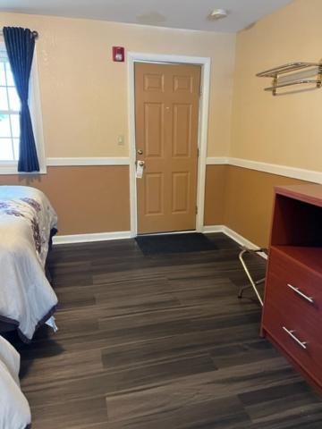 Briarcliff Motel photo 69