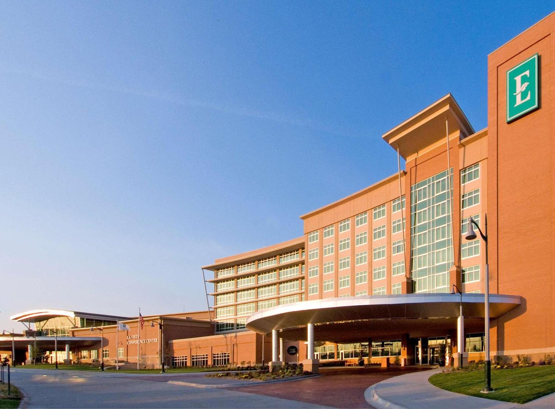 Embassy Suites Omaha- La Vista/ Hotel & Conference Center photo 2