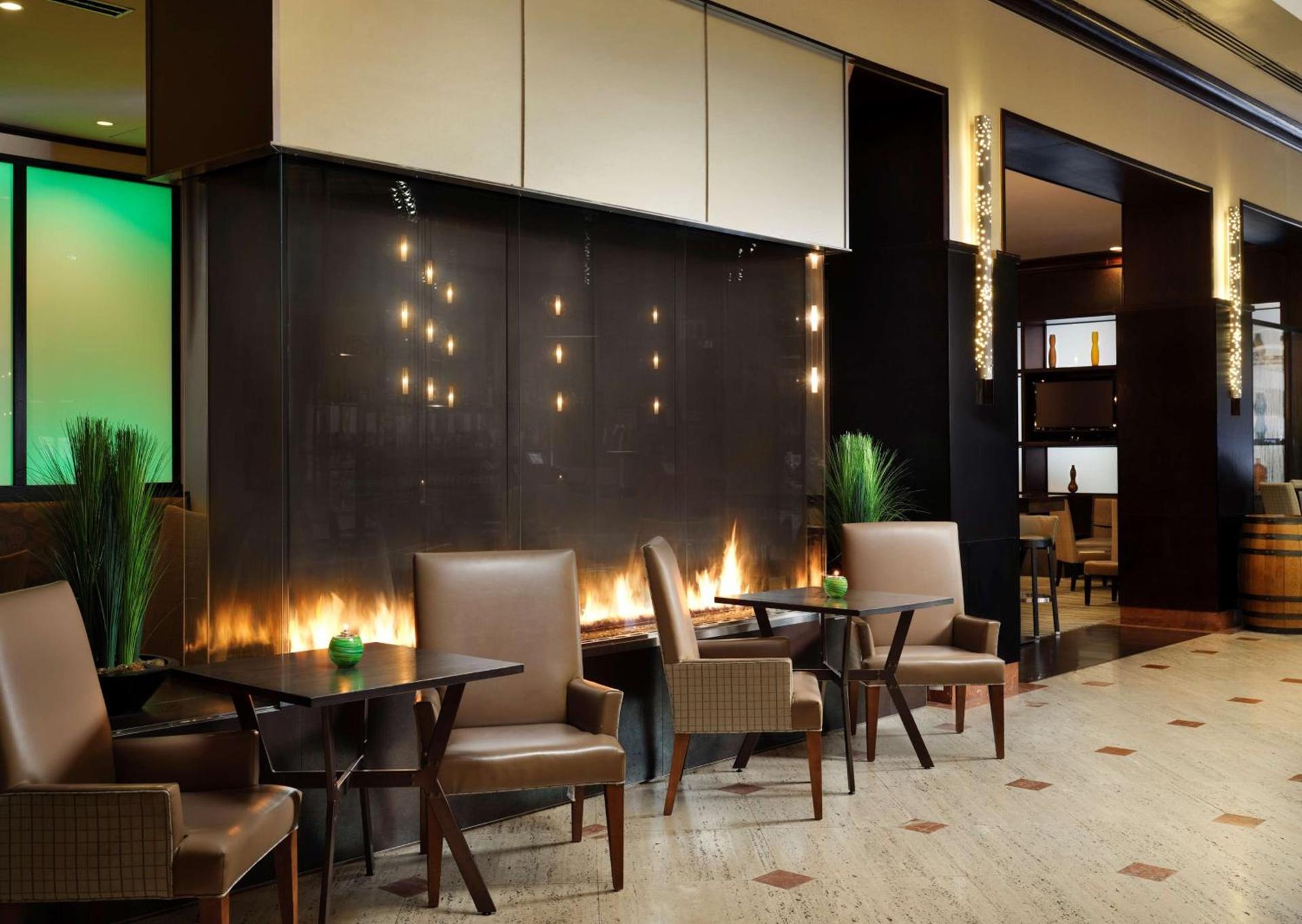 Hilton Rosemont Chicago O'Hare photo 10