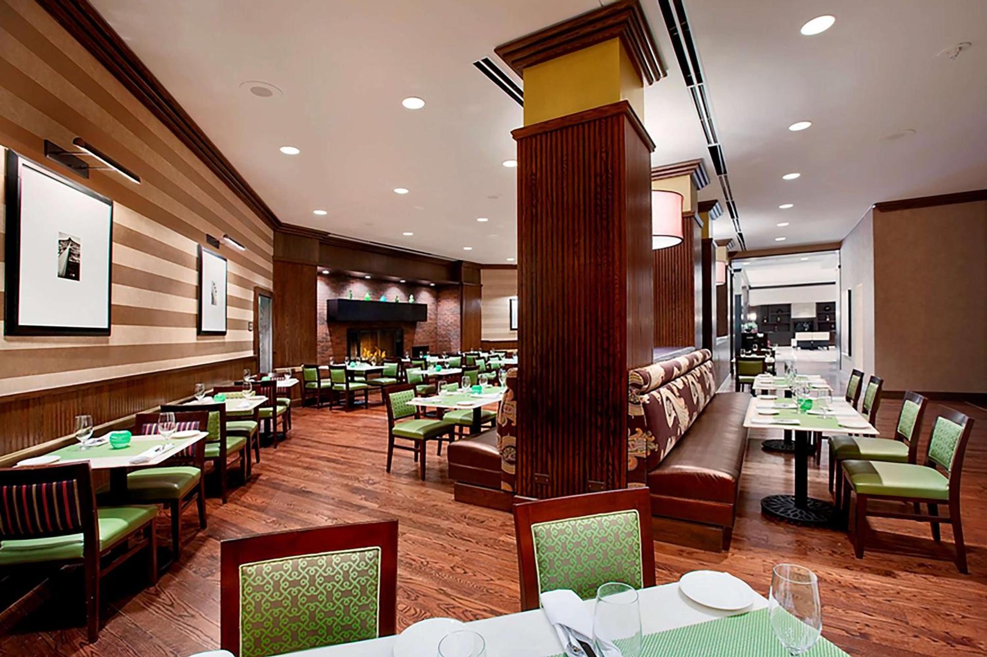 Hilton Rosemont Chicago O'Hare photo 13
