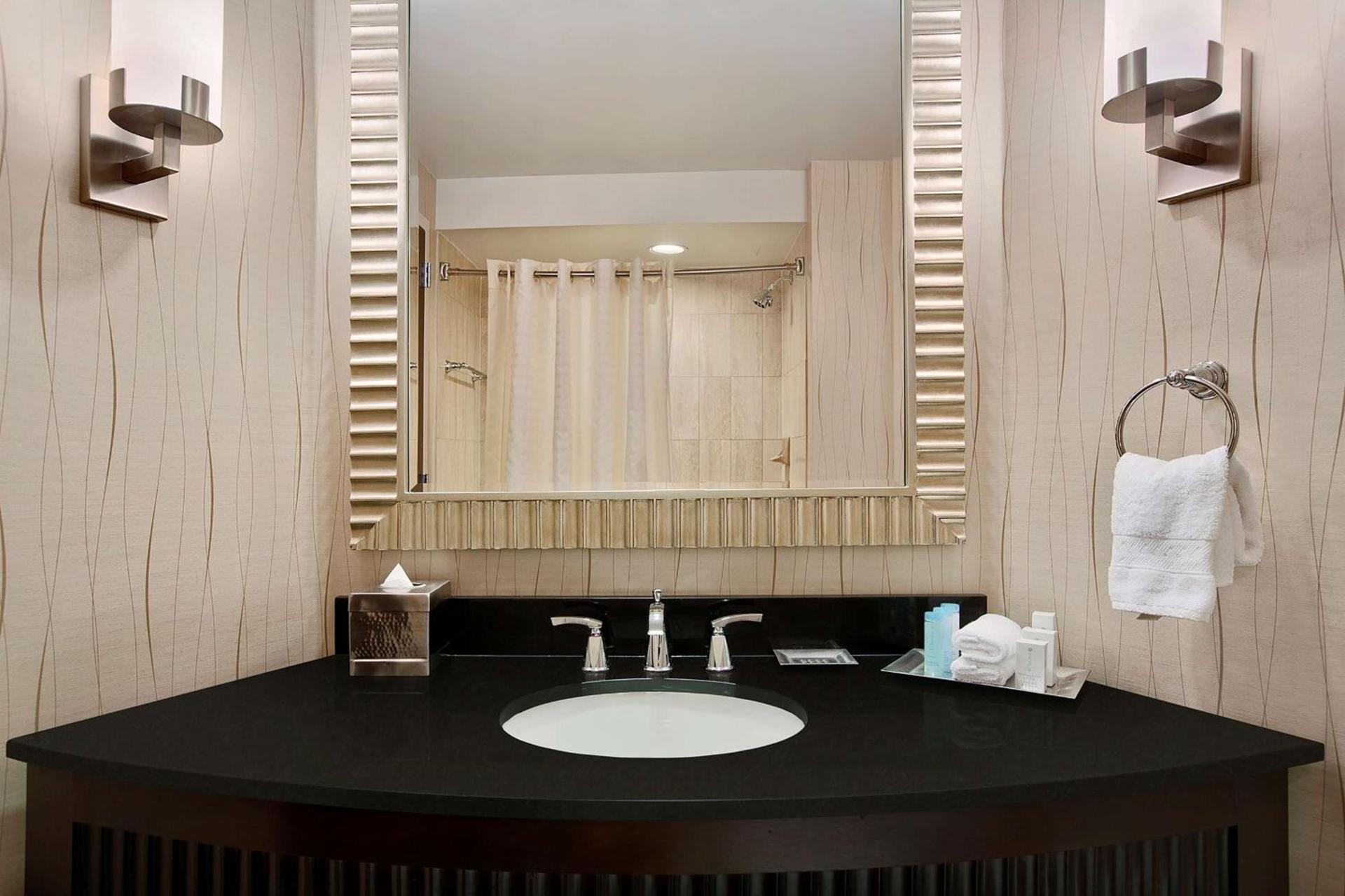 Hilton Rosemont Chicago O'Hare photo 34