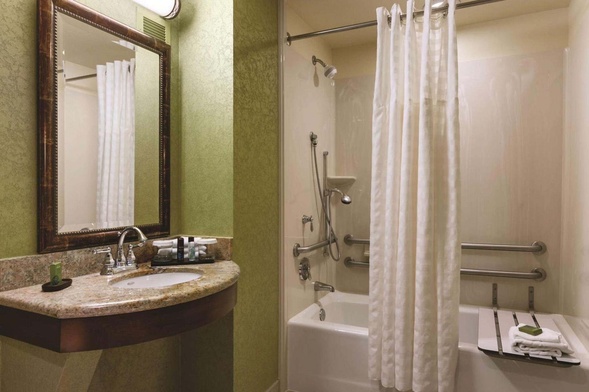 Embassy Suites Omaha- La Vista/ Hotel & Conference Center photo 36