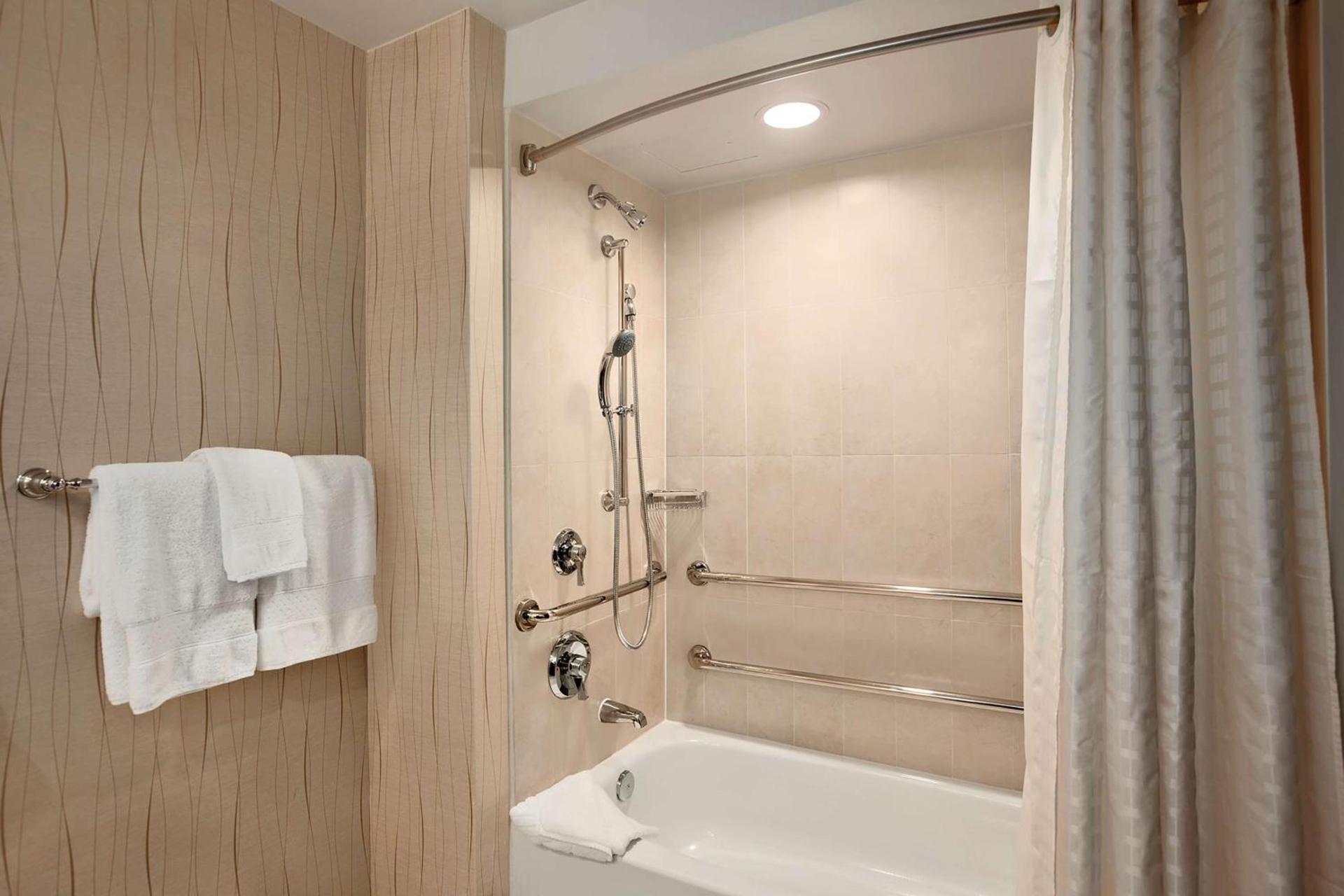 Hilton Rosemont Chicago O'Hare photo 37