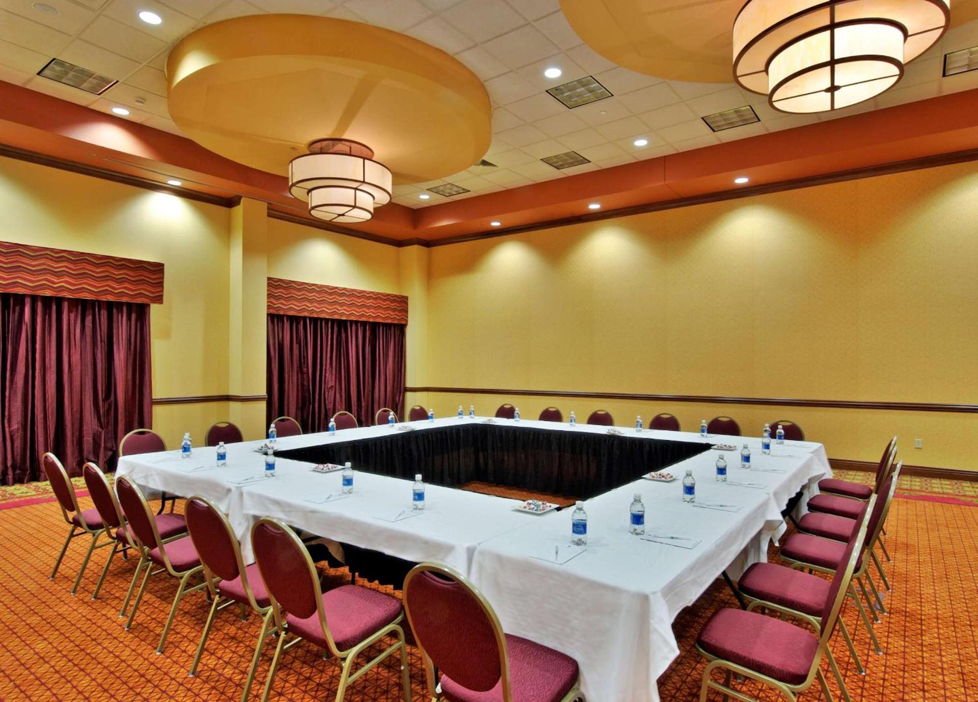 Embassy Suites Omaha- La Vista/ Hotel & Conference Center photo 45