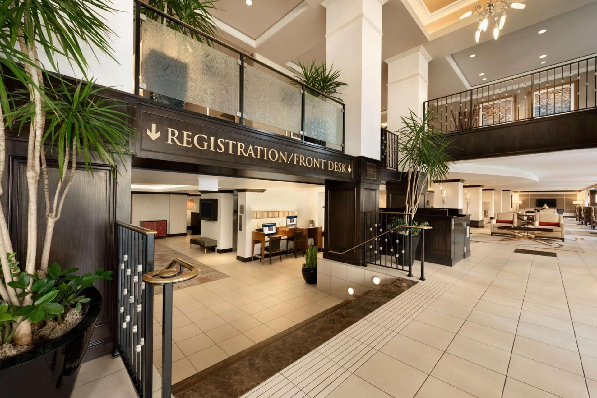 Hilton Orrington/Evanston photo 5