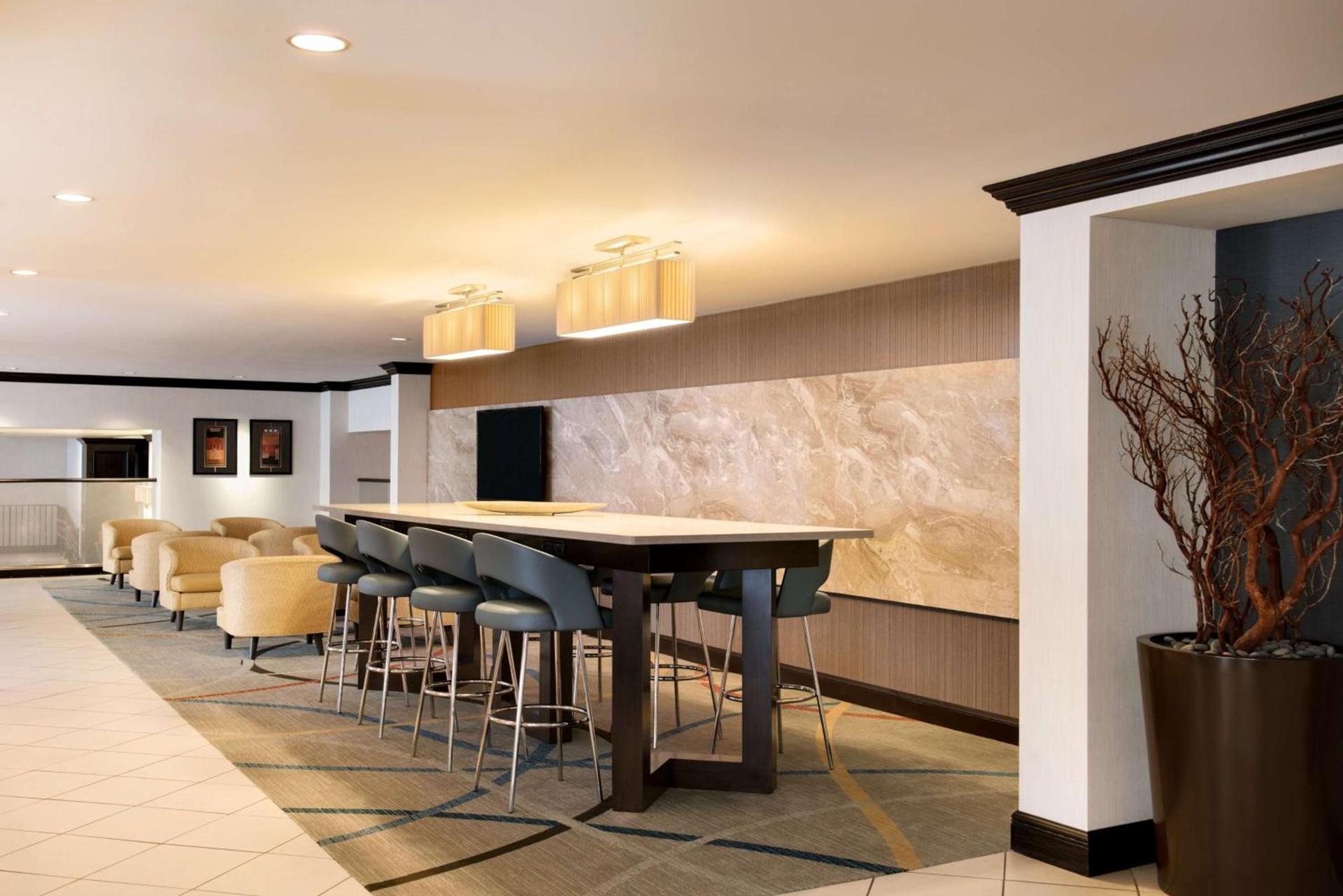 Hilton Orrington/Evanston photo 10