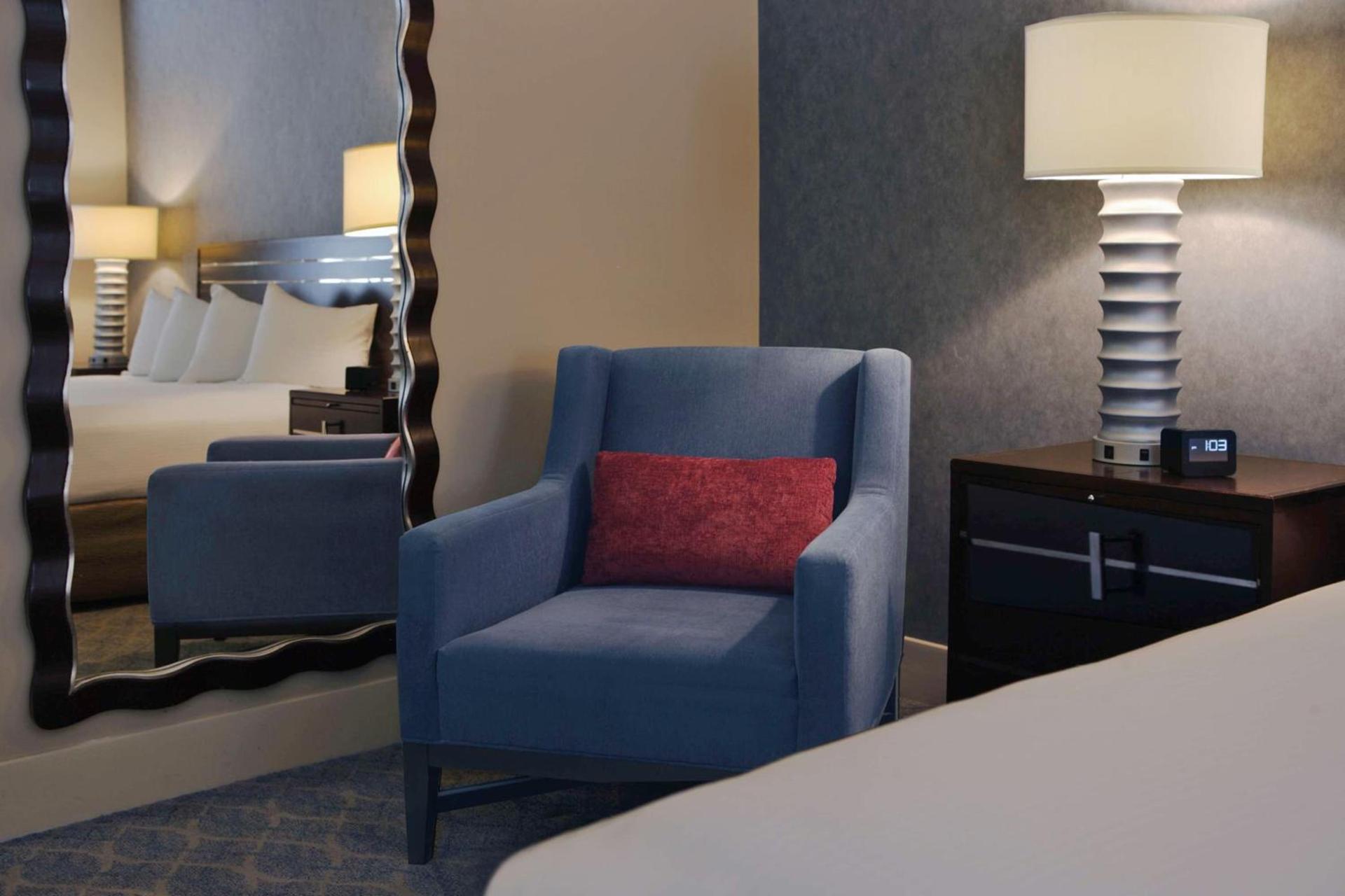 Hilton Orrington/Evanston photo 23