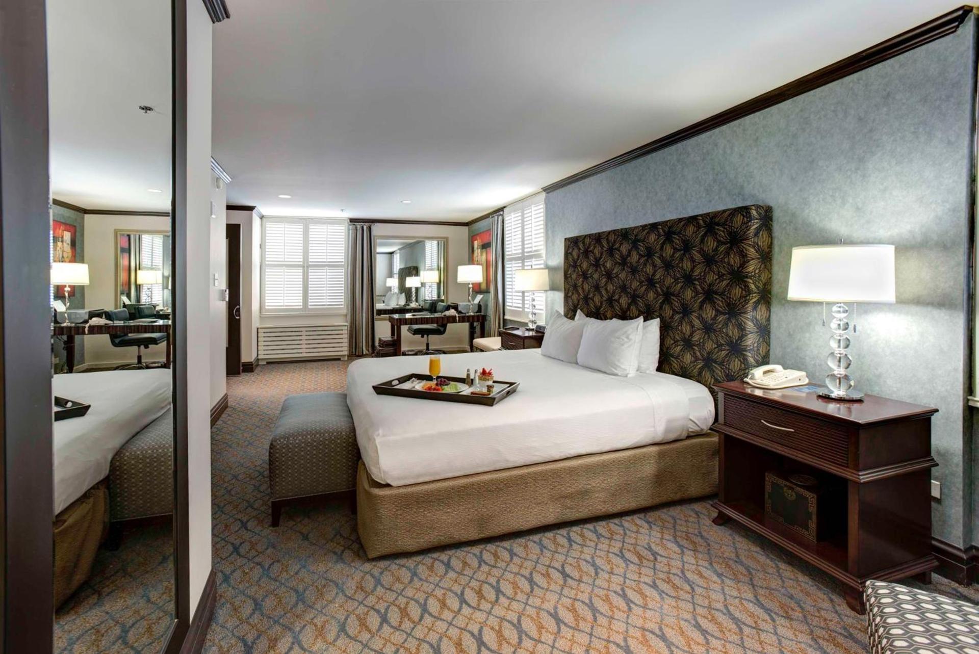 Hilton Orrington/Evanston photo 34