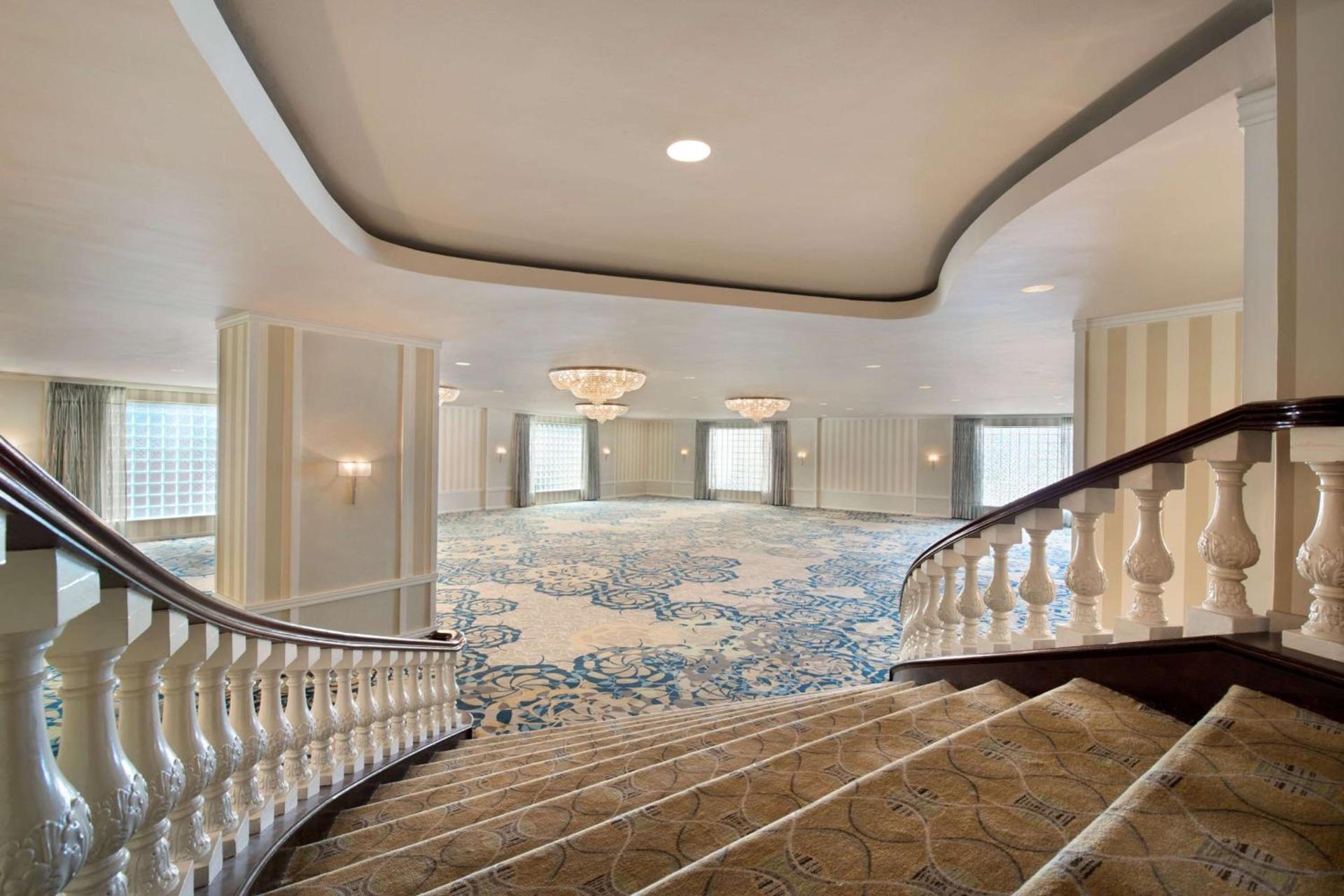 Hilton Orrington/Evanston photo 42