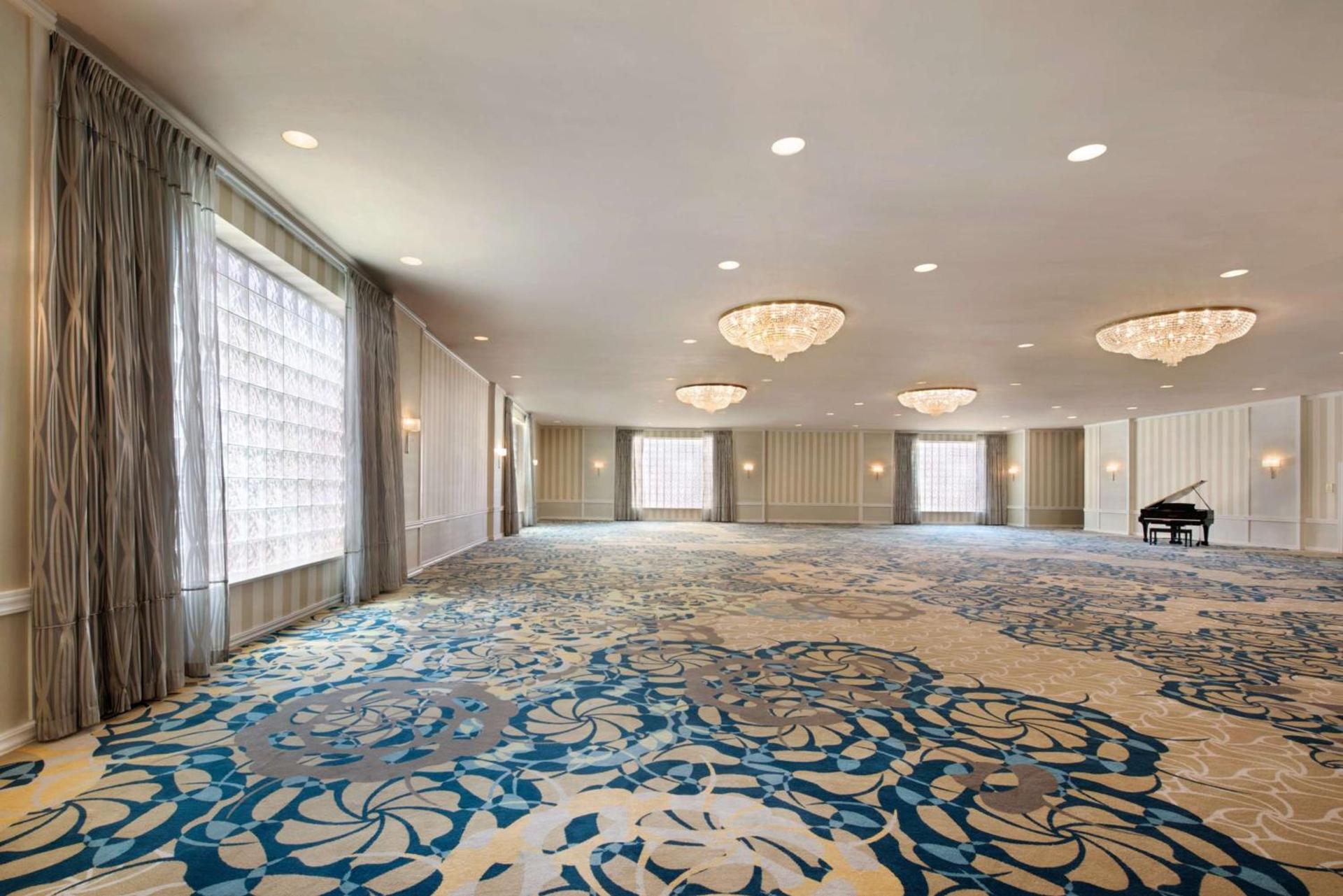 Hilton Orrington/Evanston photo 44