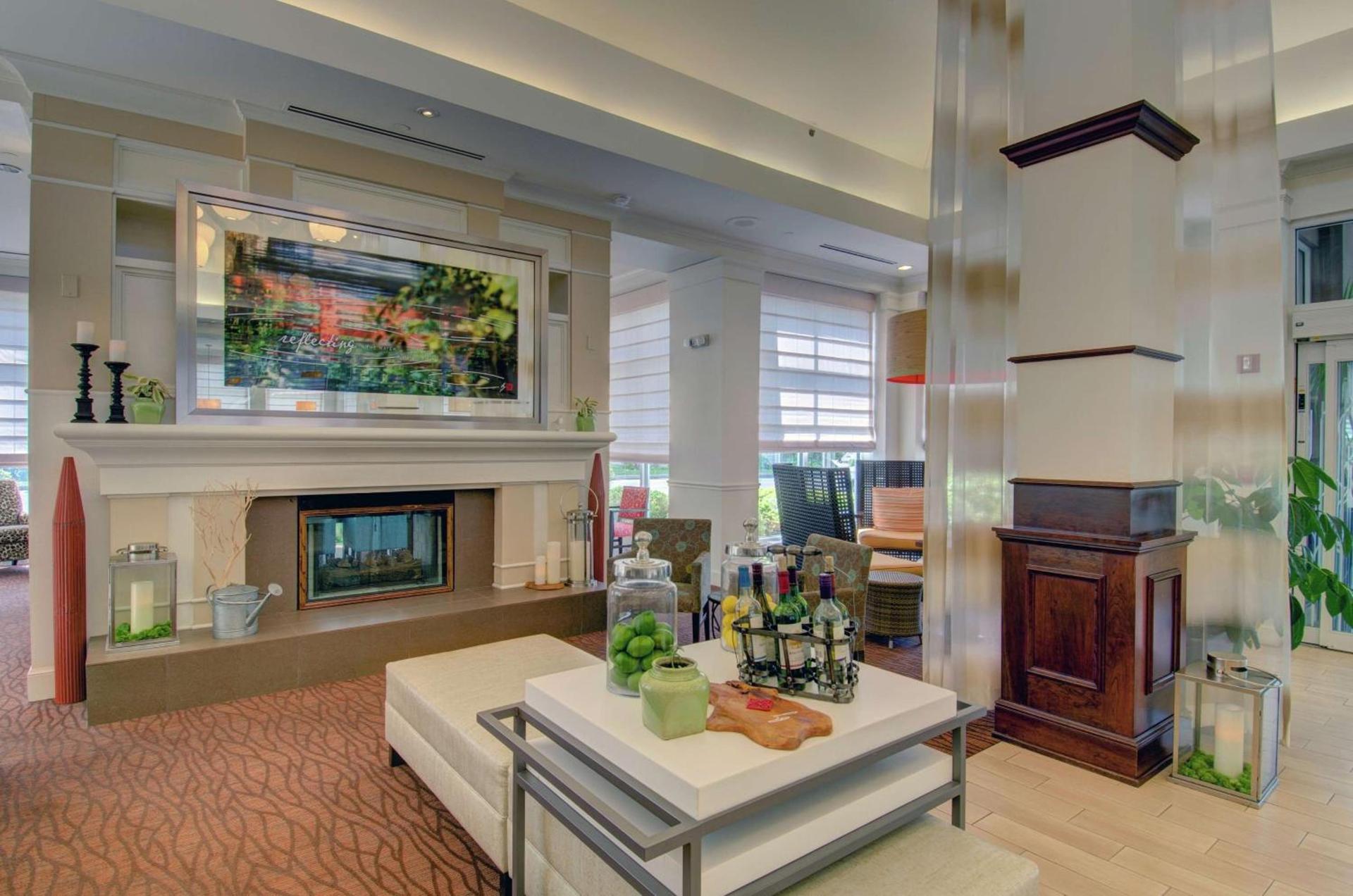 Hilton Garden Inn Norwalk photo 13