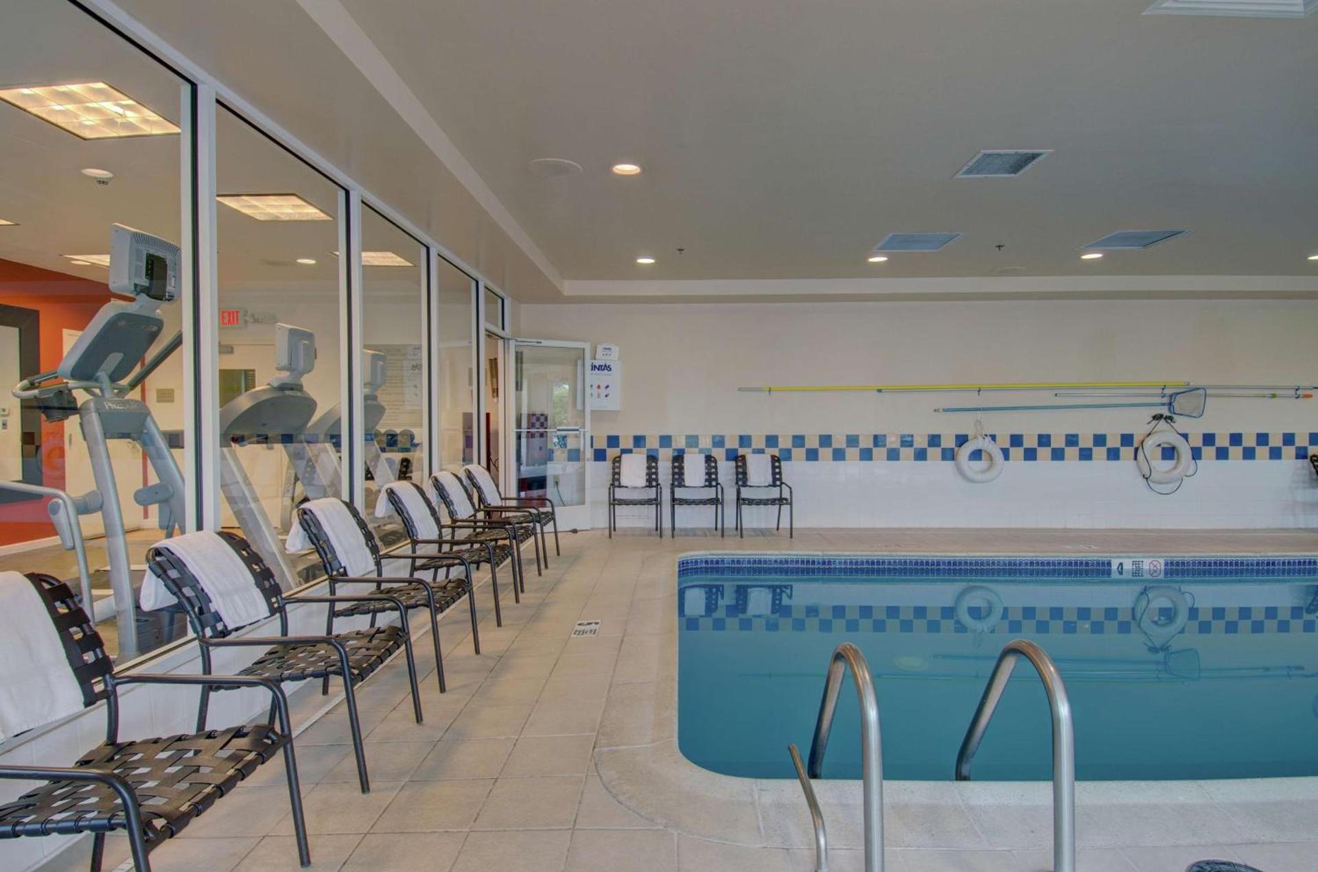 Hilton Garden Inn Norwalk photo 23