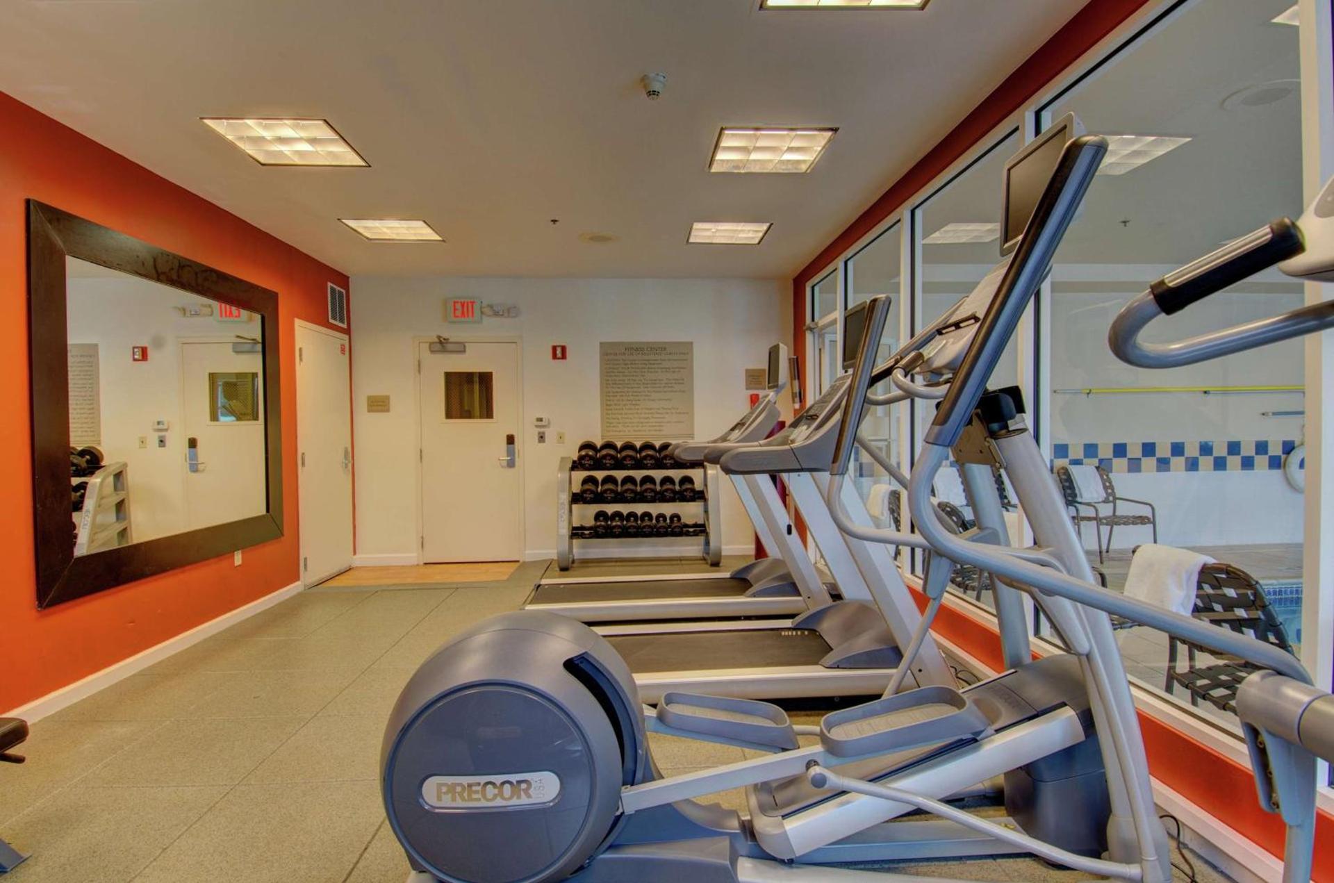 Hilton Garden Inn Norwalk photo 35