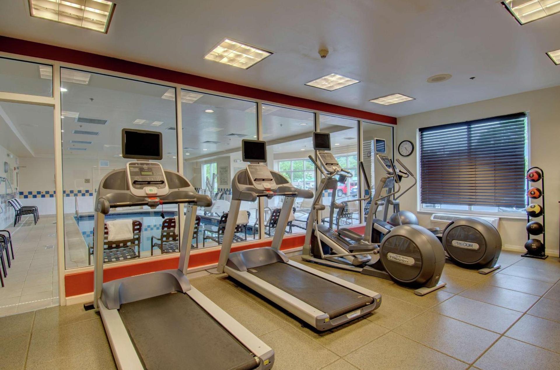 Hilton Garden Inn Norwalk photo 36