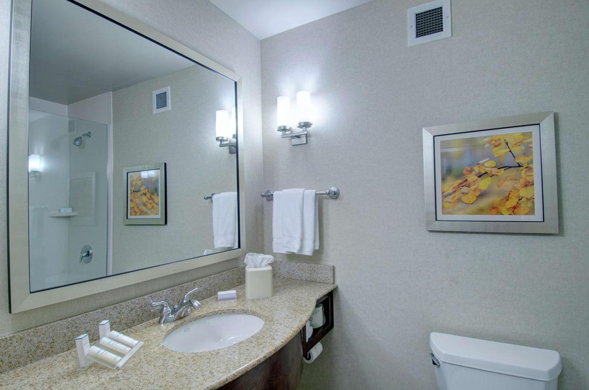 Hilton Garden Inn Norwalk photo 38