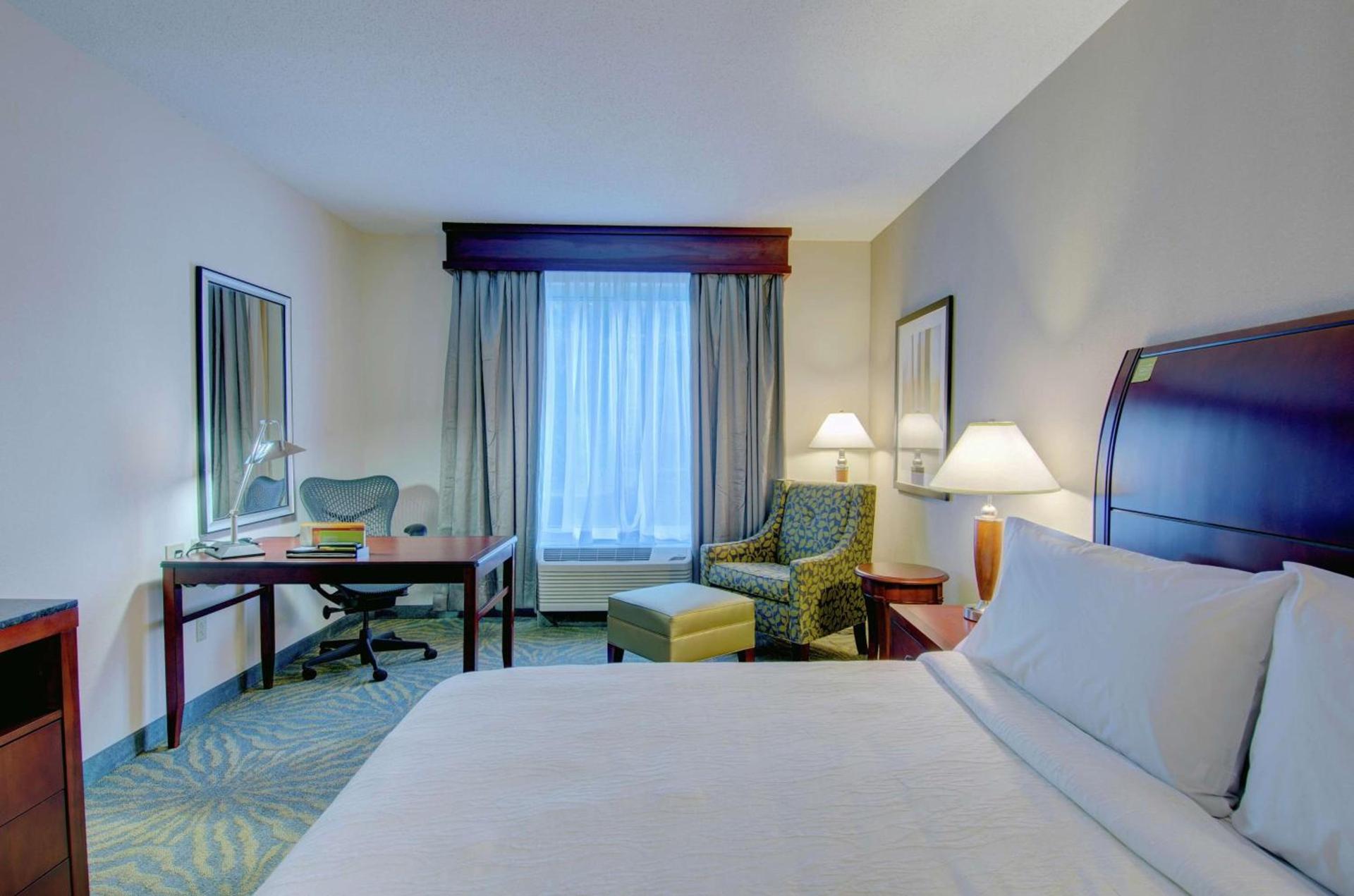 Hilton Garden Inn Norwalk photo 39