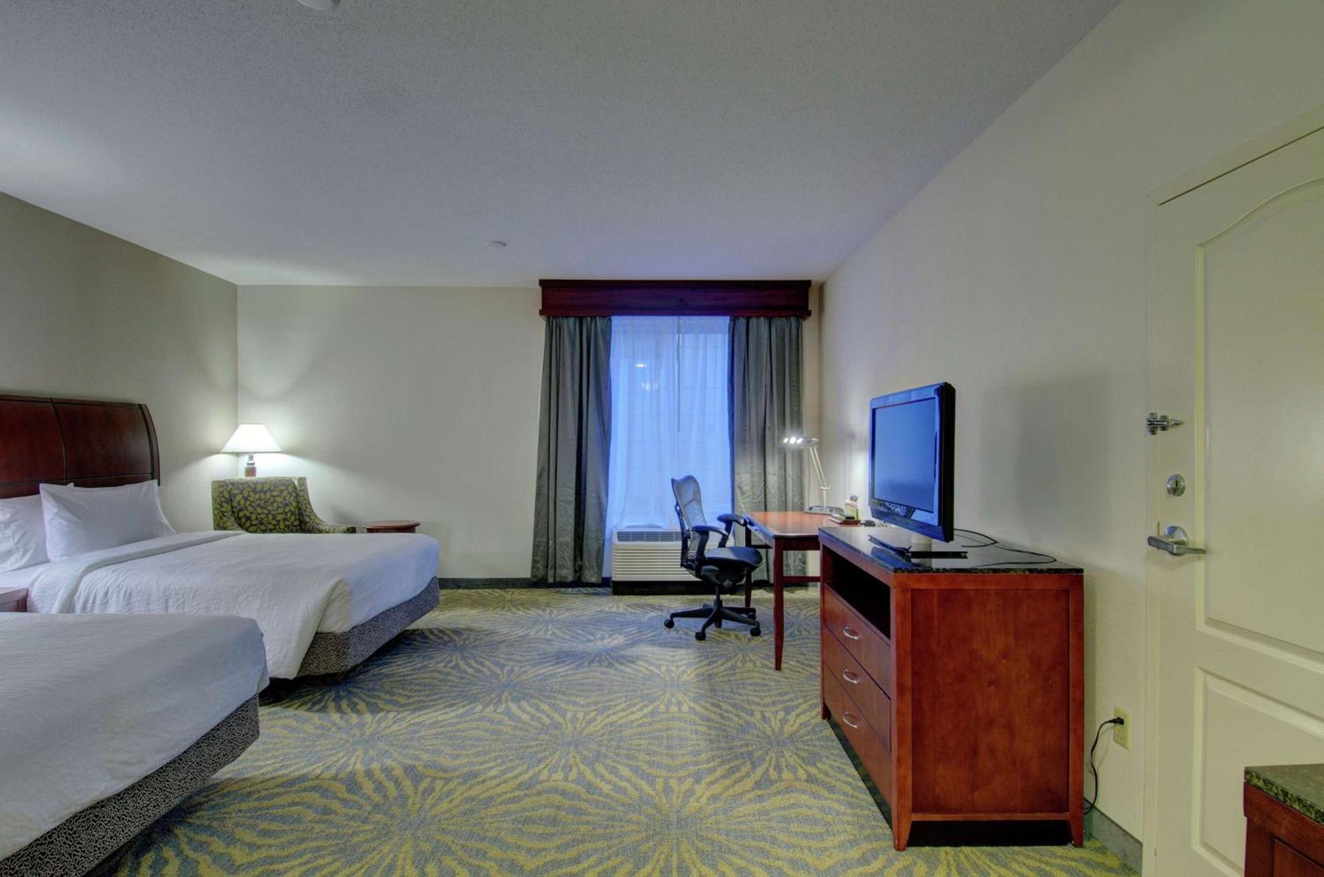 Hilton Garden Inn Norwalk photo 40