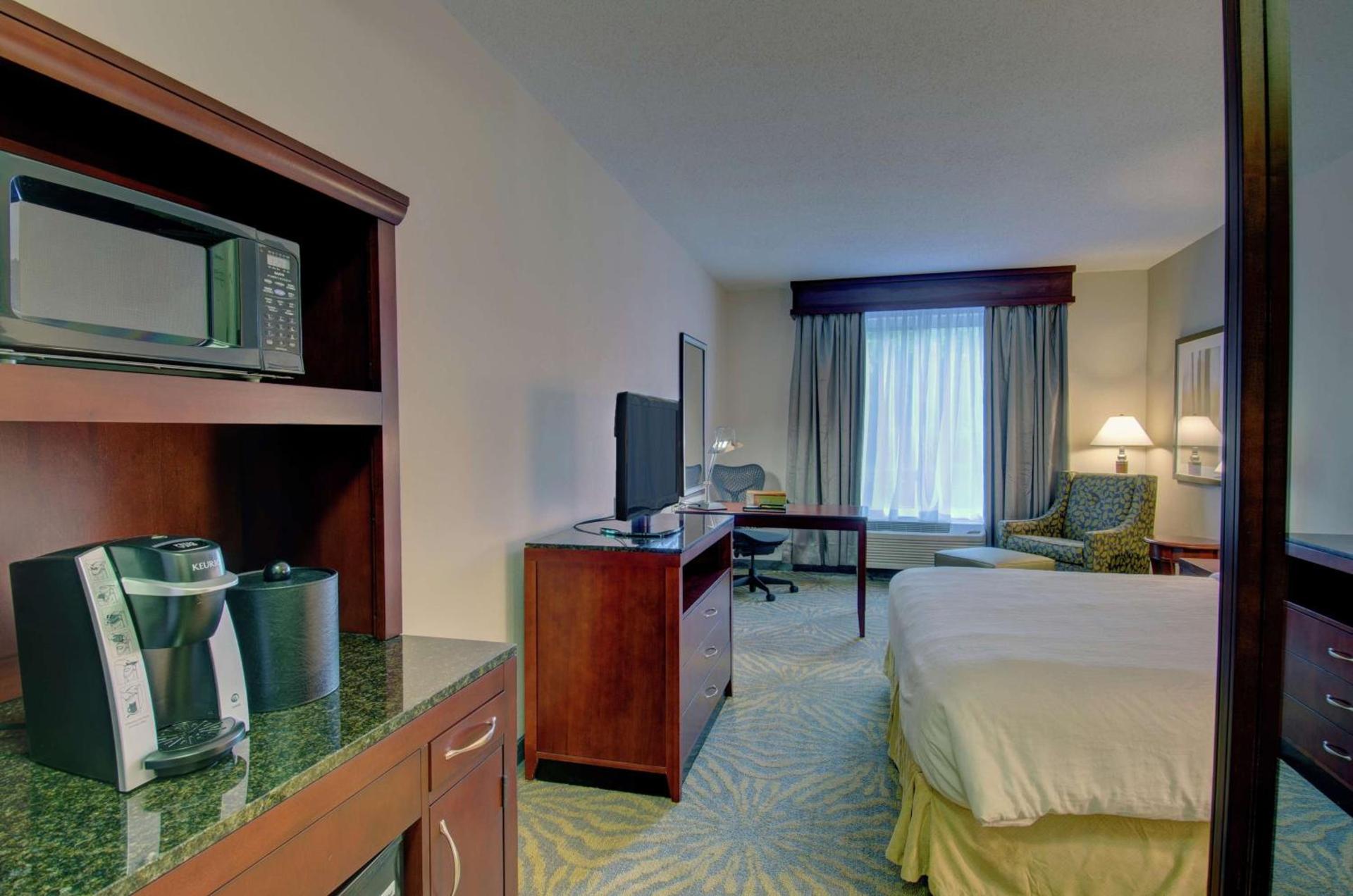 Hilton Garden Inn Norwalk photo 43