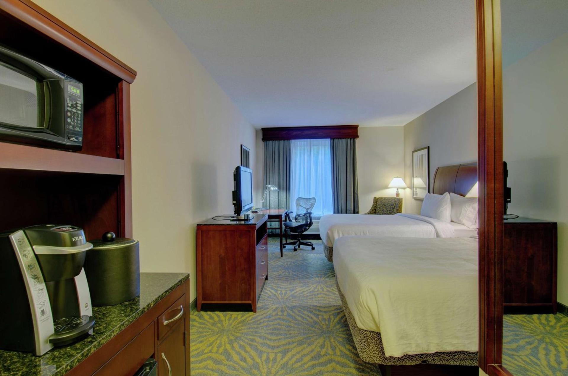 Hilton Garden Inn Norwalk photo 50