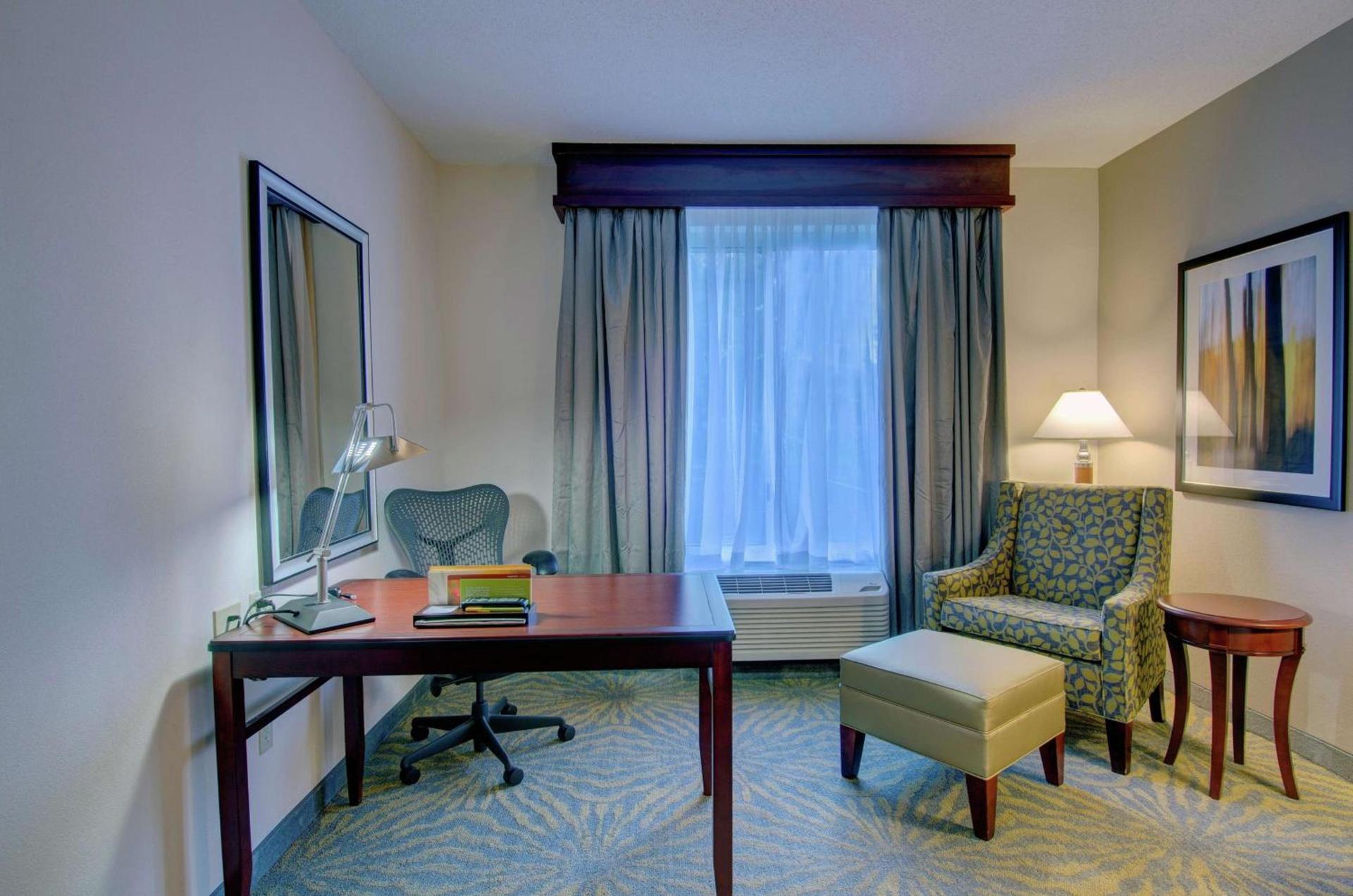 Hilton Garden Inn Norwalk photo 55