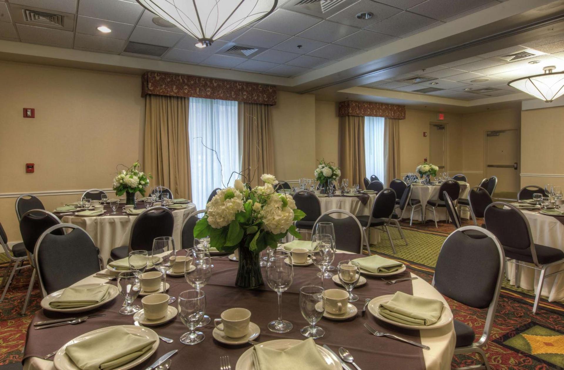 Hilton Garden Inn Norwalk photo 58