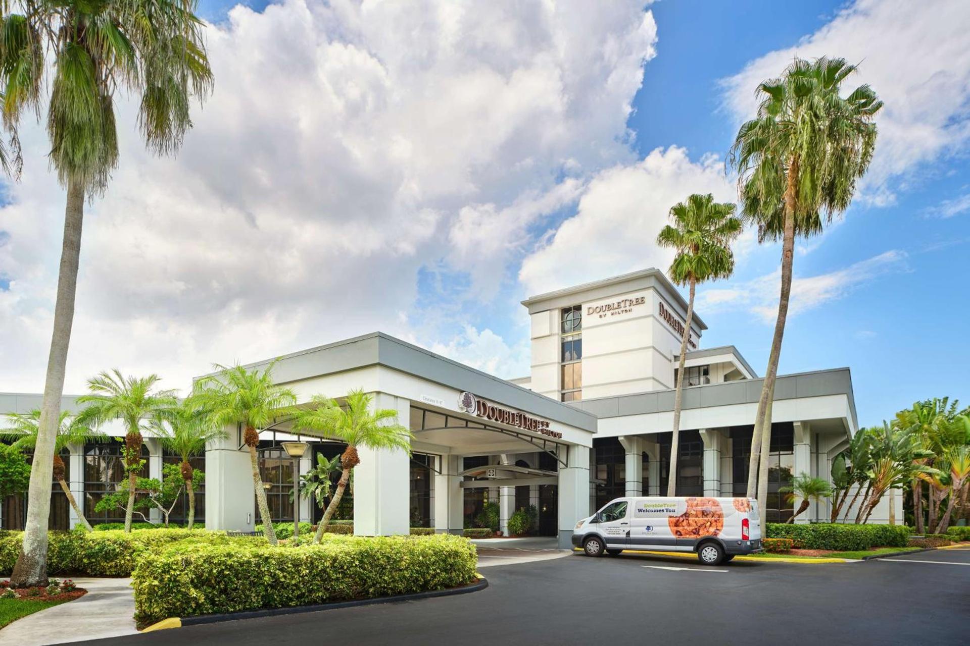DoubleTree by Hilton Palm Beach Gardens — hotel in Palm Beach Gardens
