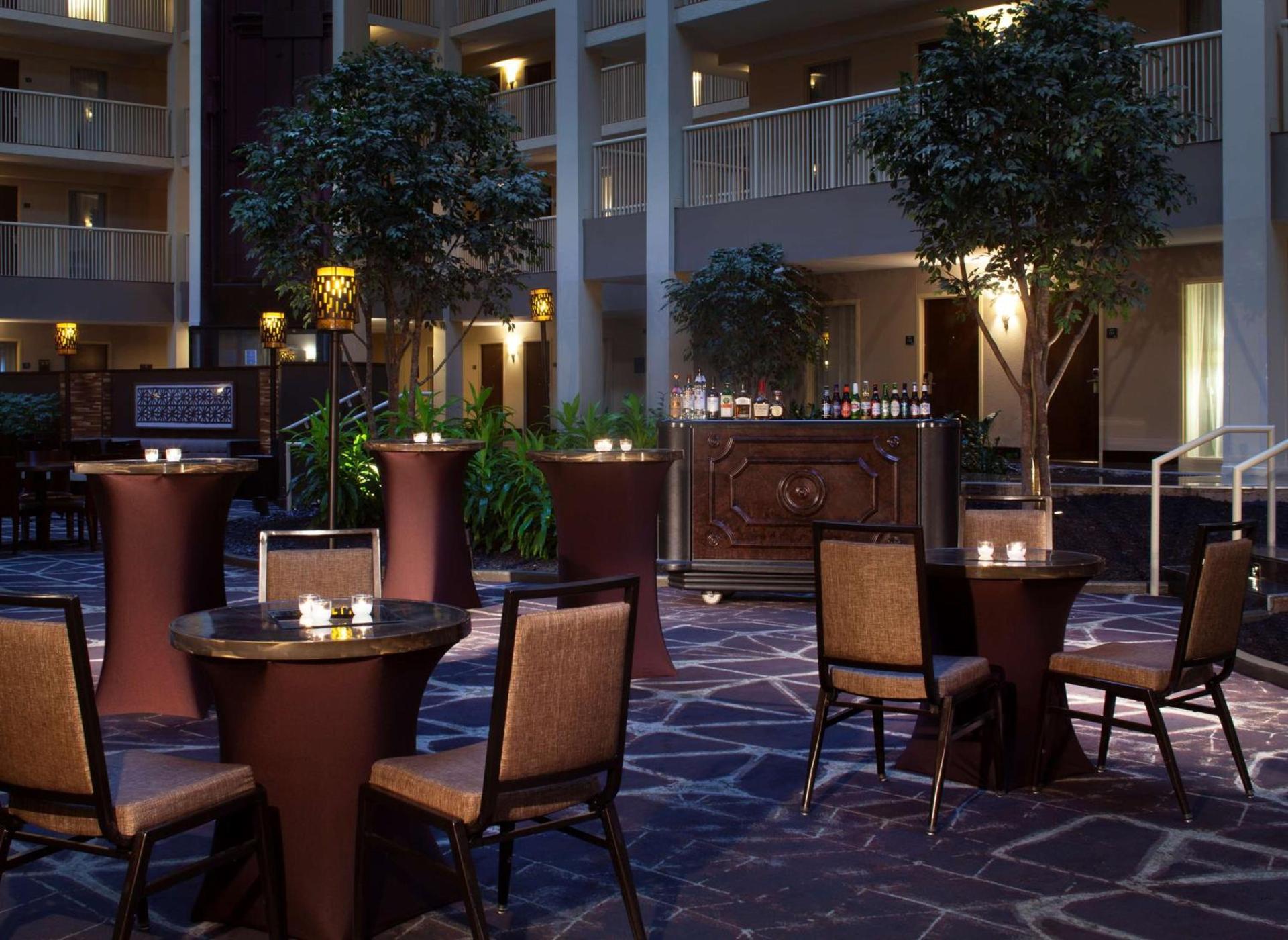 Embassy Suites by Hilton Philadelphia Airport photo 6